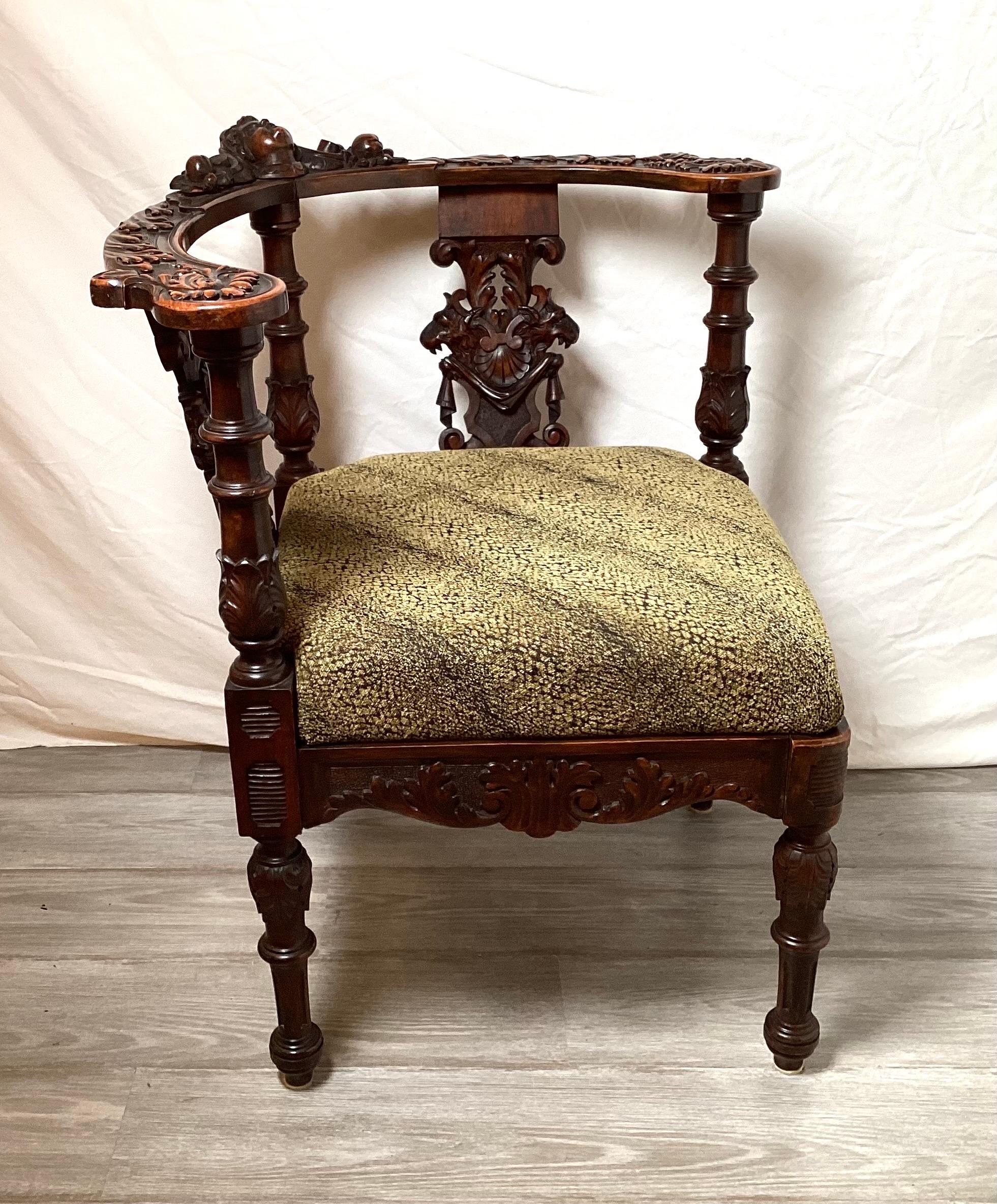 Victorian A 19th Century Carved Walnut Corner Chair For Sale