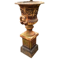 Urna o fioriera da giardino in ghisa del XIX secolo con supporto