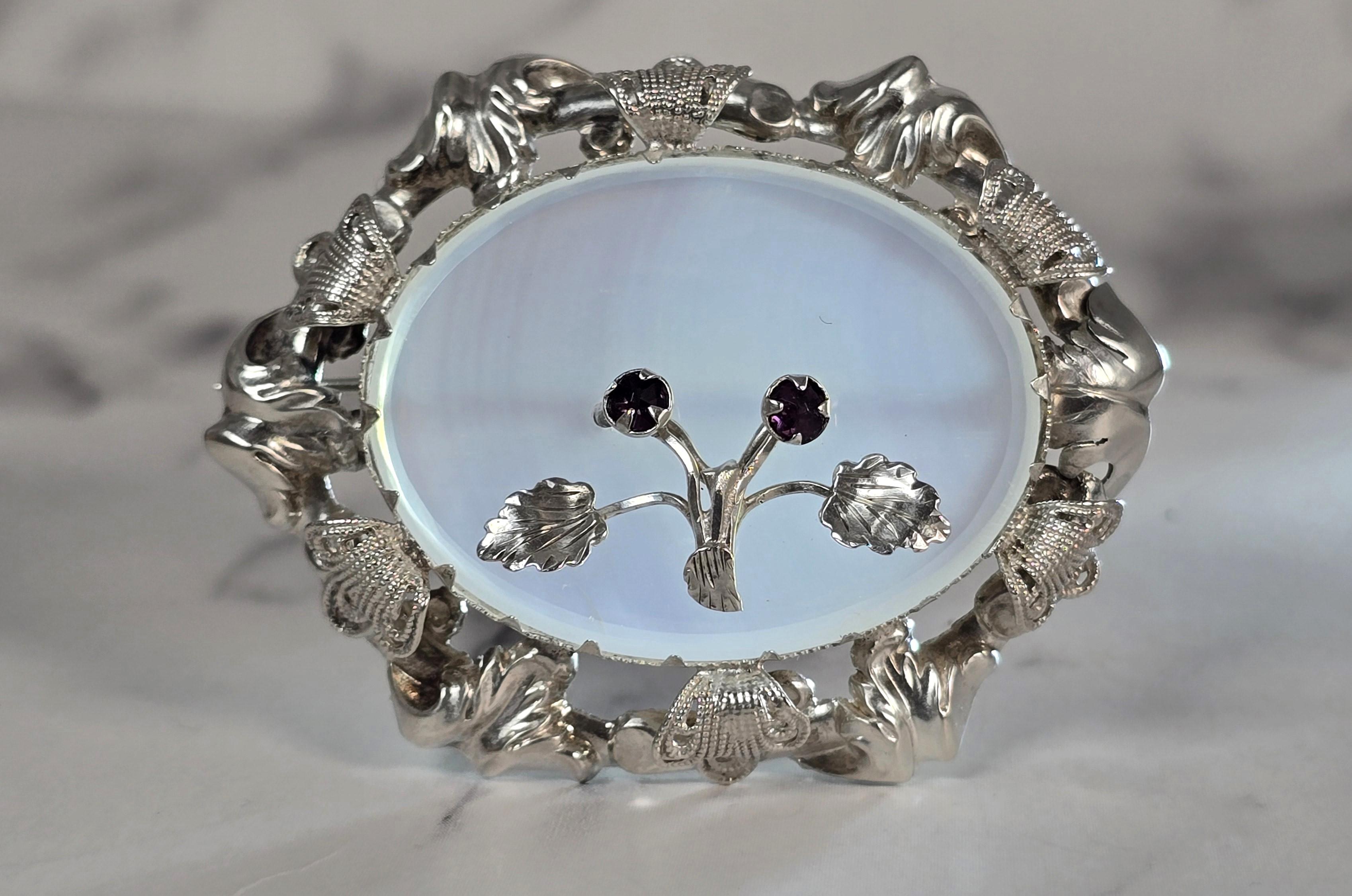 Silver A 19th century chalcedony, amethyst and silver brooch circa 1860 For Sale