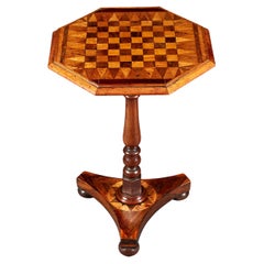 Table d'appoint en planches d'échecs du XIXe siècle