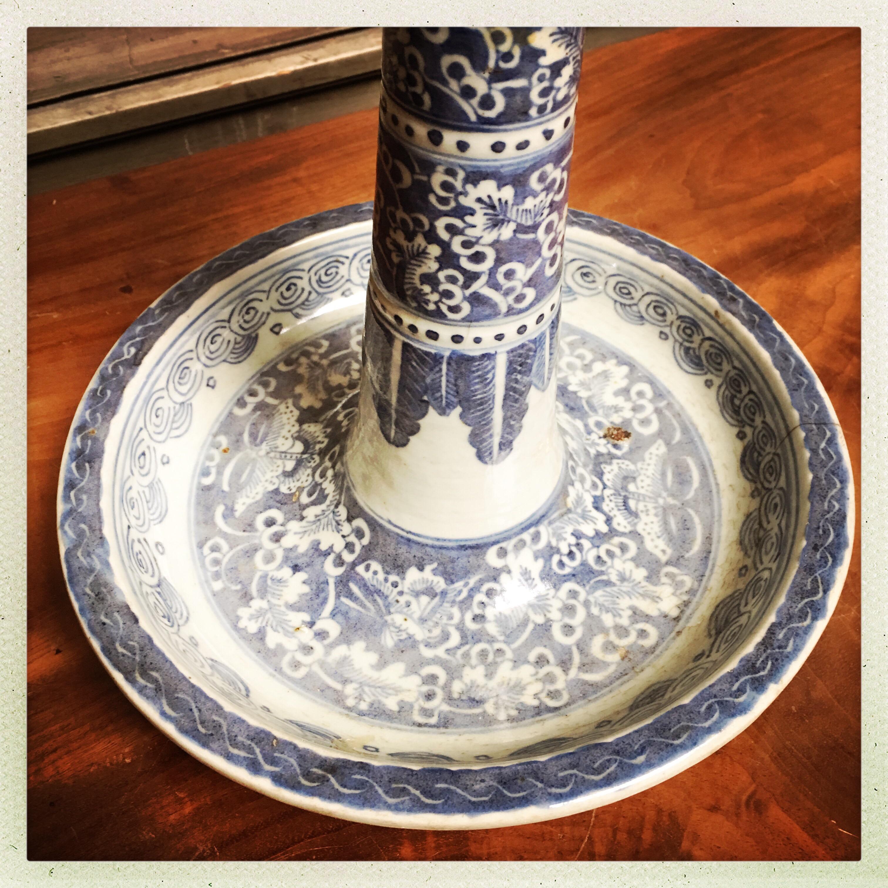19th Century Chinese Blue and White Porcelain Candle Stand In Fair Condition For Sale In Dallas, TX