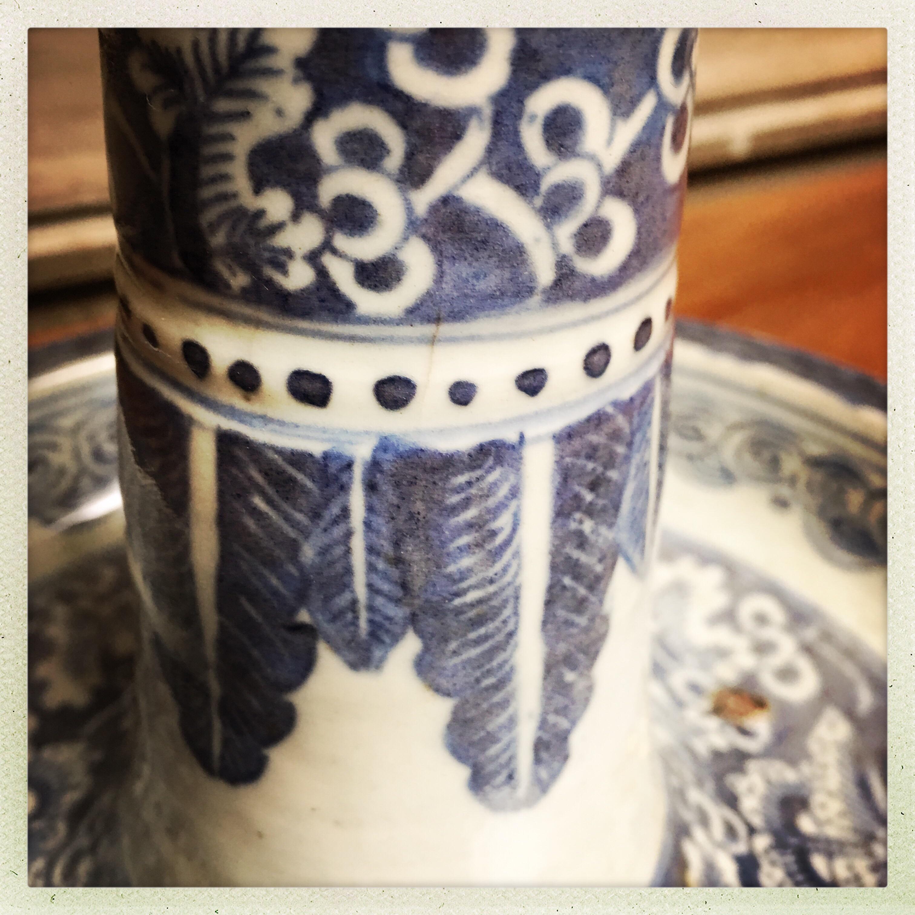 19th Century Chinese Blue and White Porcelain Candle Stand For Sale 2