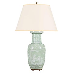 Eine chinesische Rouleau-Vase aus Seladon aus dem 19. Jahrhundert als Lampe