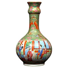 Jarrón de botella de porcelana china esmaltada de Cantón del siglo XIX, época Qing tardía