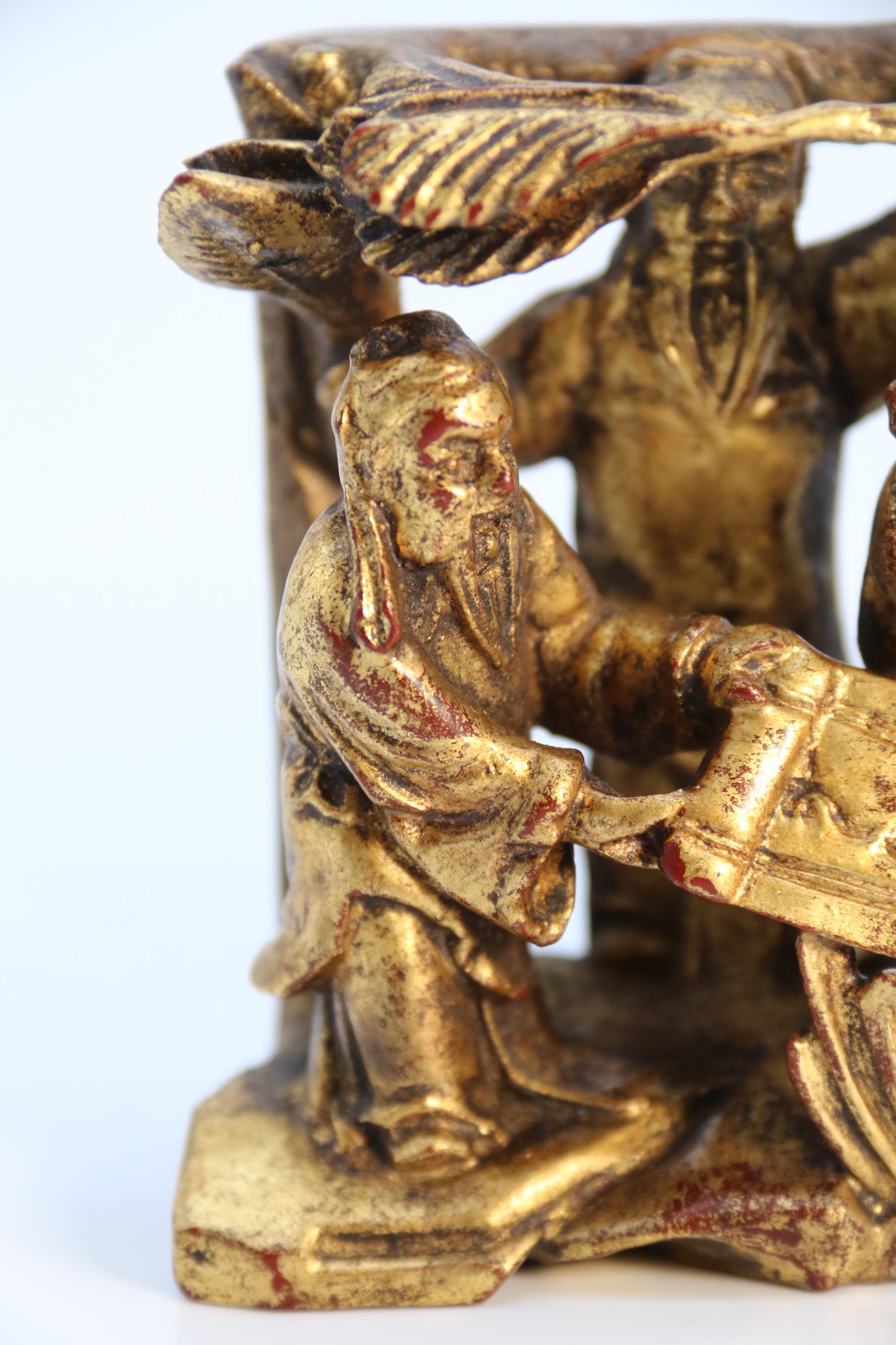 A 19th century Chinese miniature carved giltwood figure group circa 1890 For Sale 4