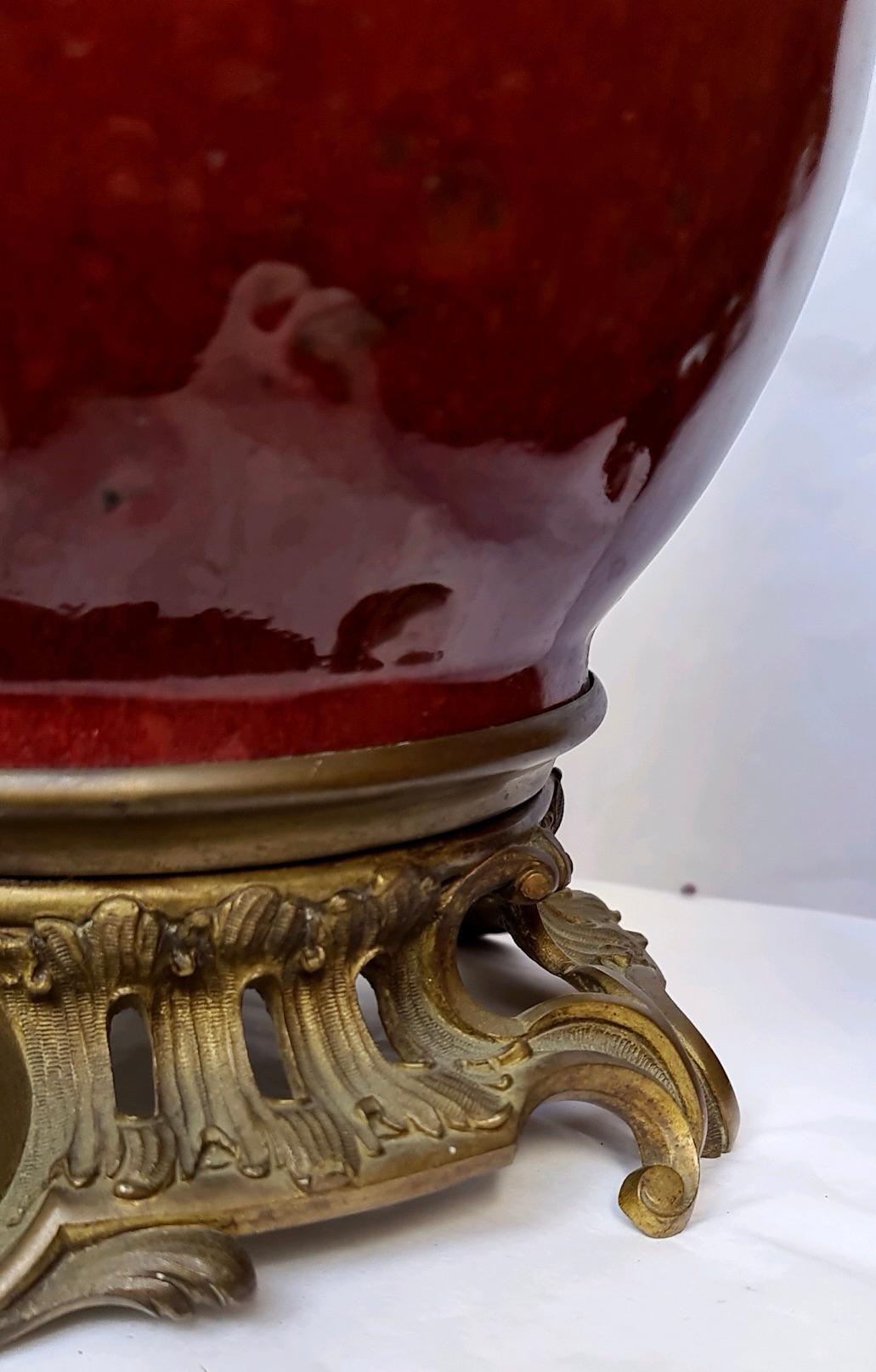 19th Century Chinese Porcelain Vase Ormolu-Mounted in Lamp 3