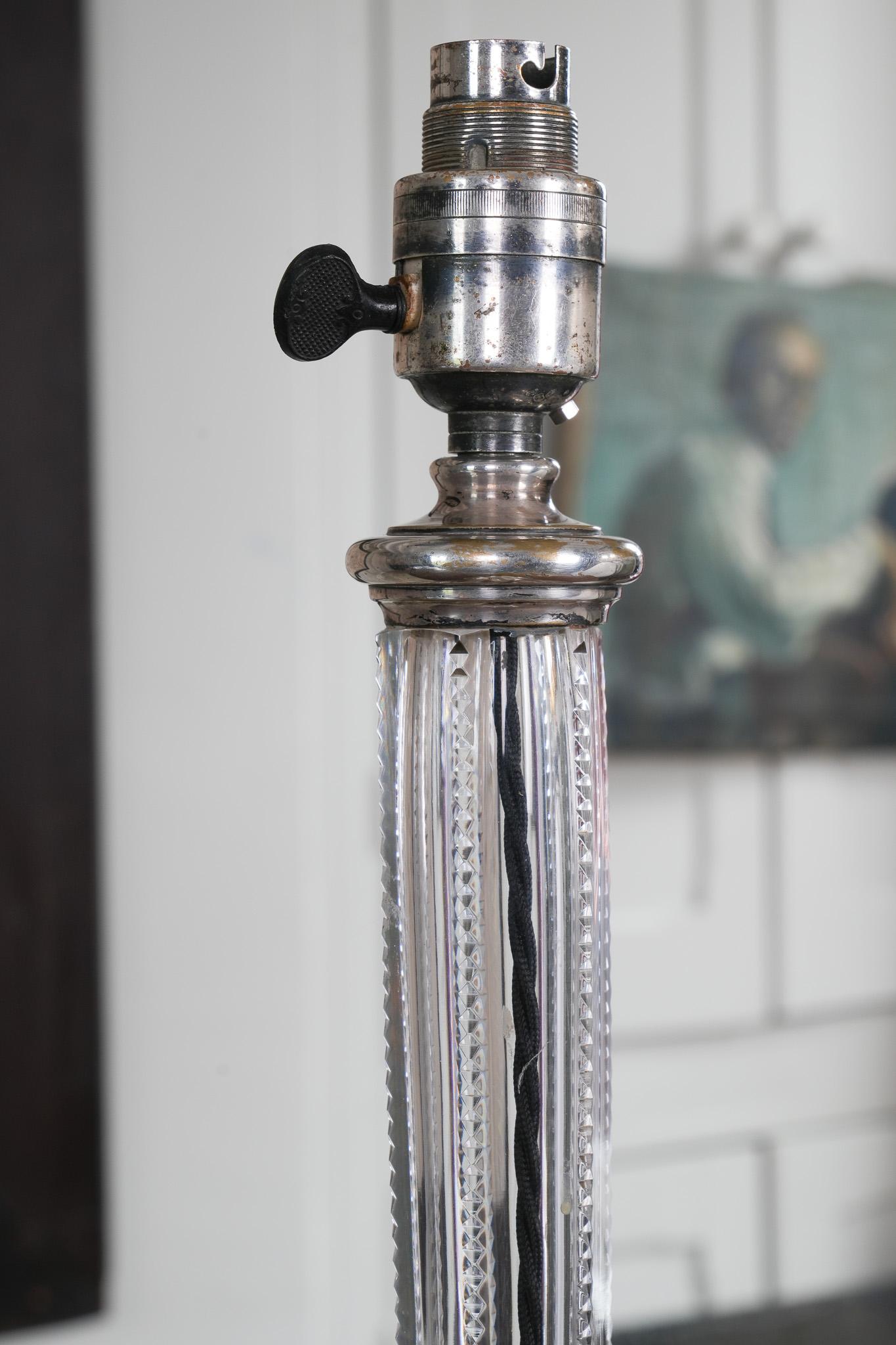 A 19th century Cut Glass Table Lamp For Sale 4