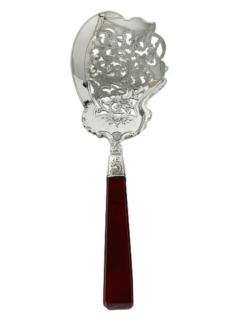 19th Century Dutch Silver Fish Serving Spoon with Agate For Sale 3