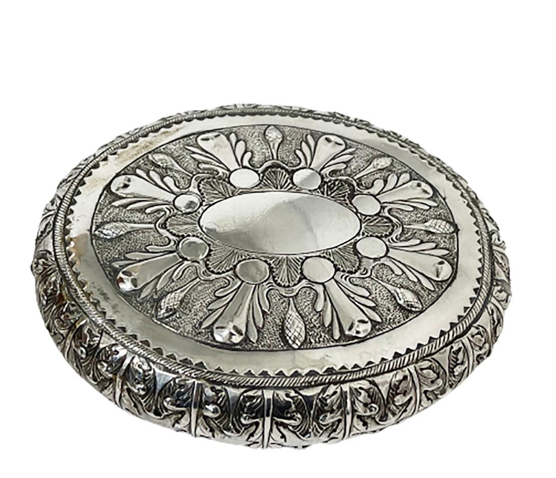 19th Century Dutch Silver Tobacco Box by J.J. Oosterbaan, Leeuwarden 1842 For Sale 3