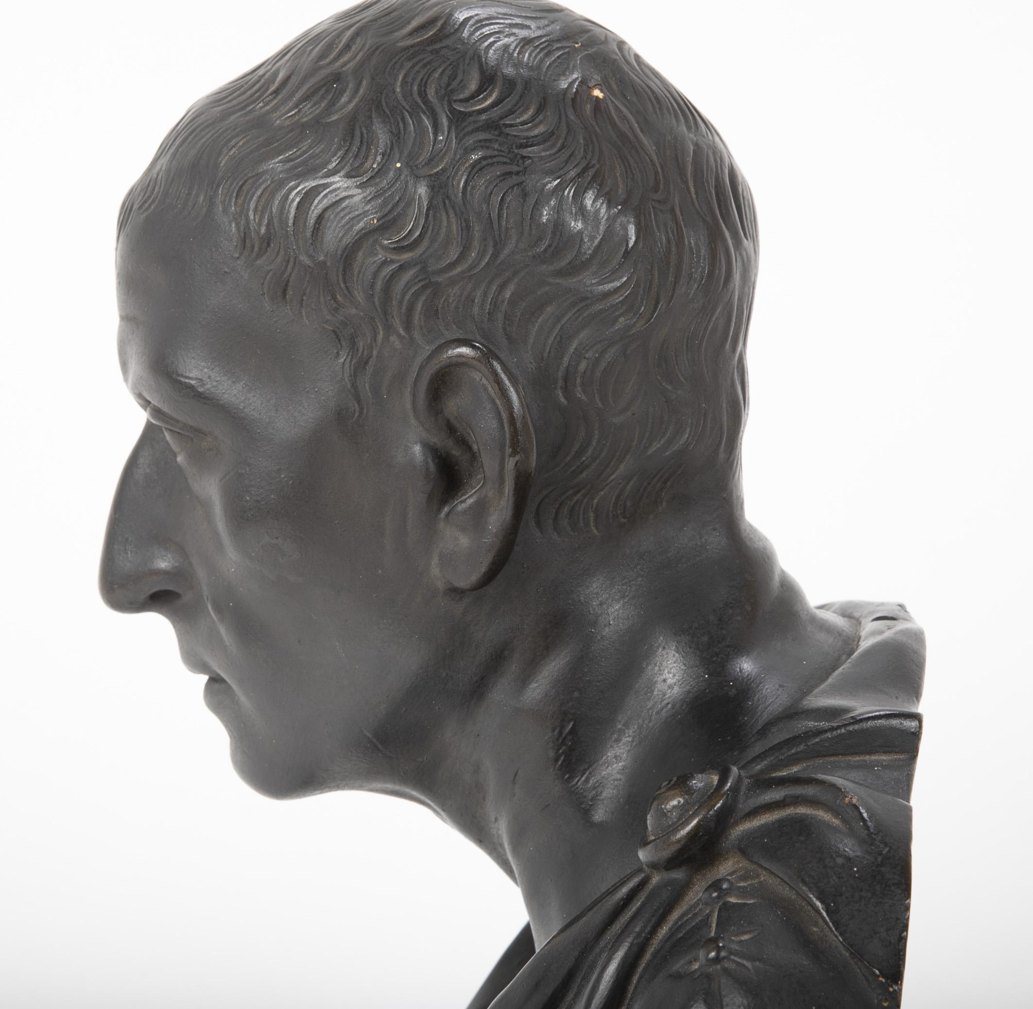 XIXe siècle Buste de Marcus Tulles Cicero du 19ème siècle en plâtre ébénisé en vente