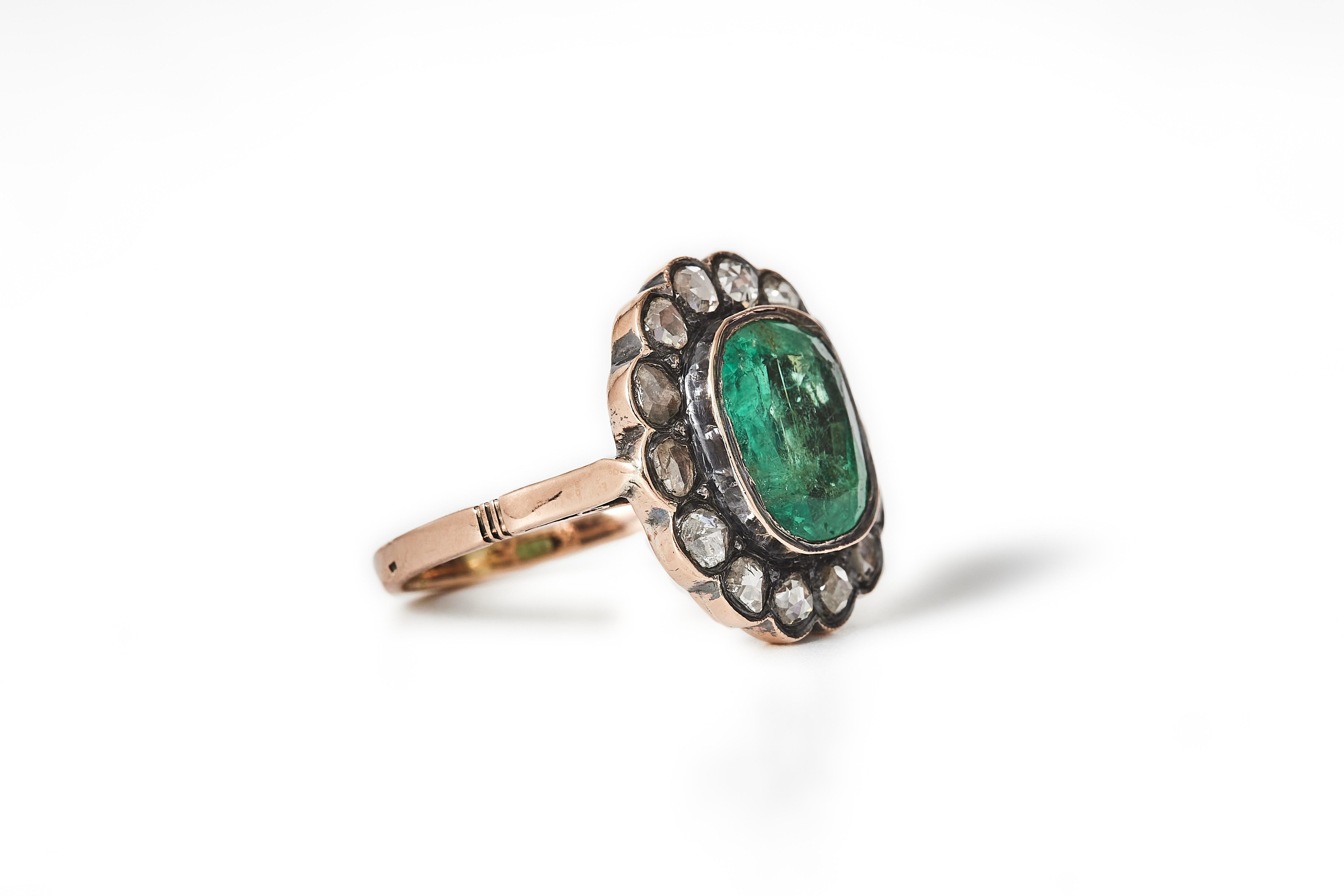 Women's A 19th Century emerald and diamond dress ring, second half of the 19th century. For Sale