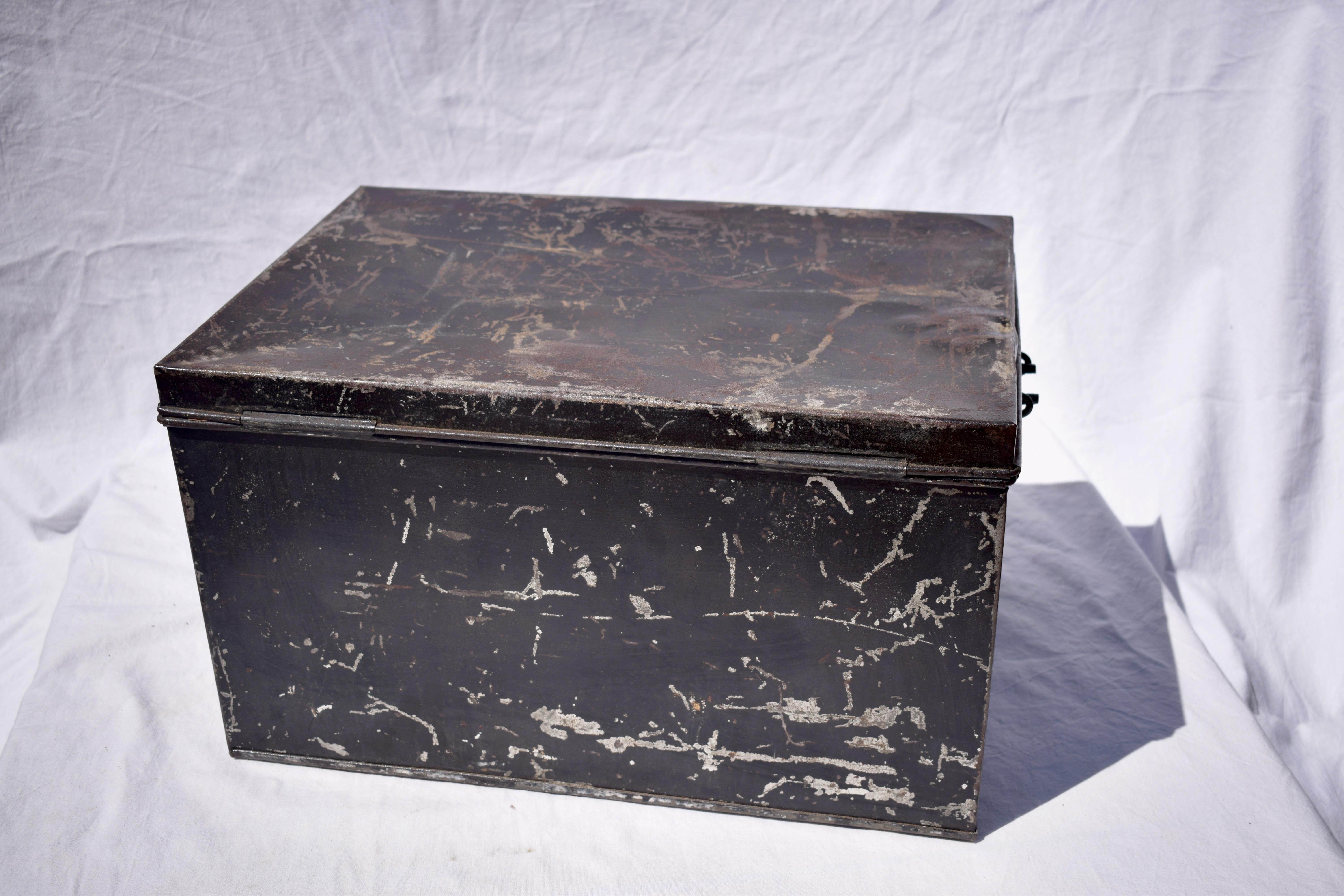 19th Century English Metal Deed´s Box 2