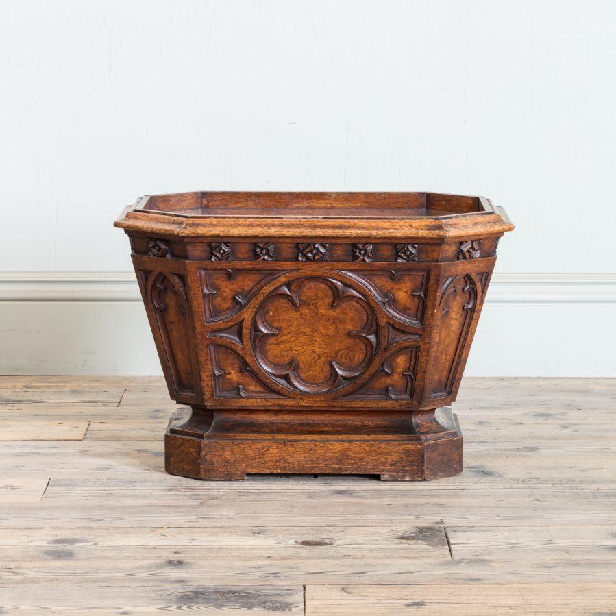 19th Century English Oak Gothic Wine Cooler In Fair Condition For Sale In London, GB