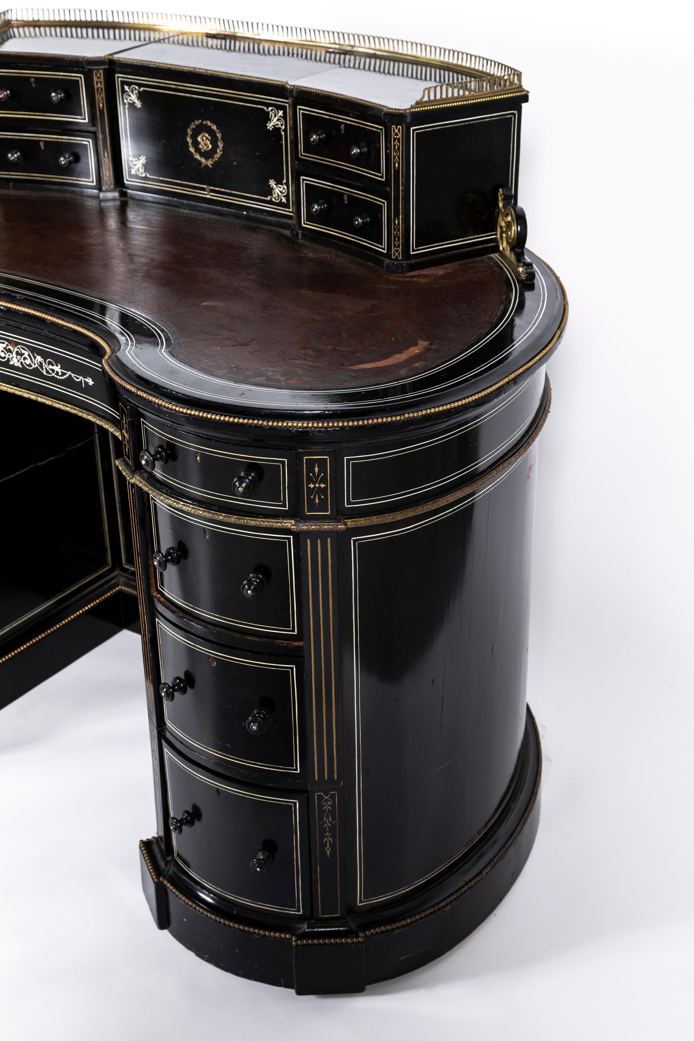 A 19. Jahrhundert Englisch Regency Nieren Form Schwarz Ebenholz Schreibtisch im Angebot 5