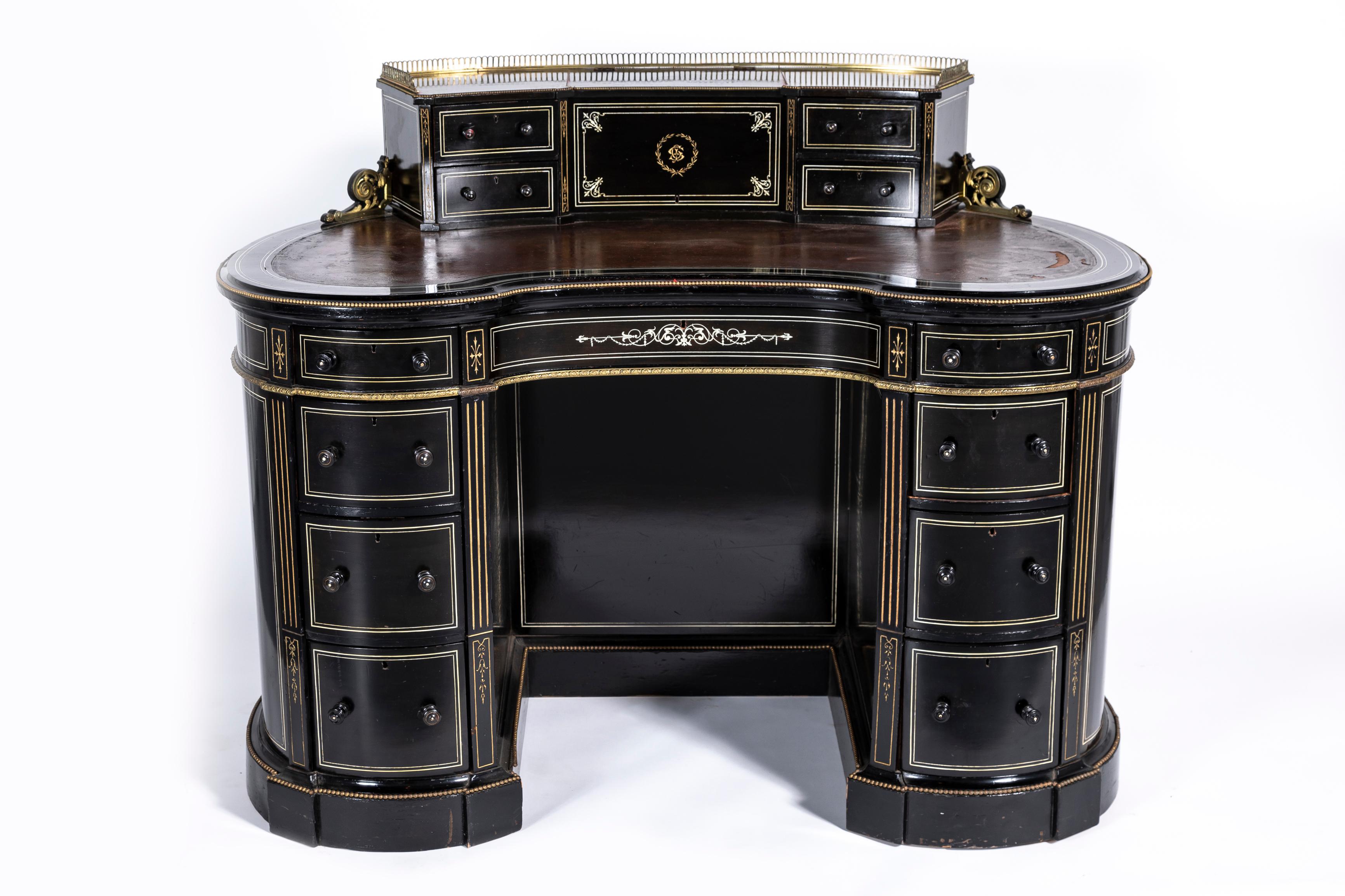 A 19. Jahrhundert Englisch Regency Nieren Form Schwarz Ebenholz Schreibtisch im Zustand „Gut“ im Angebot in New York, NY