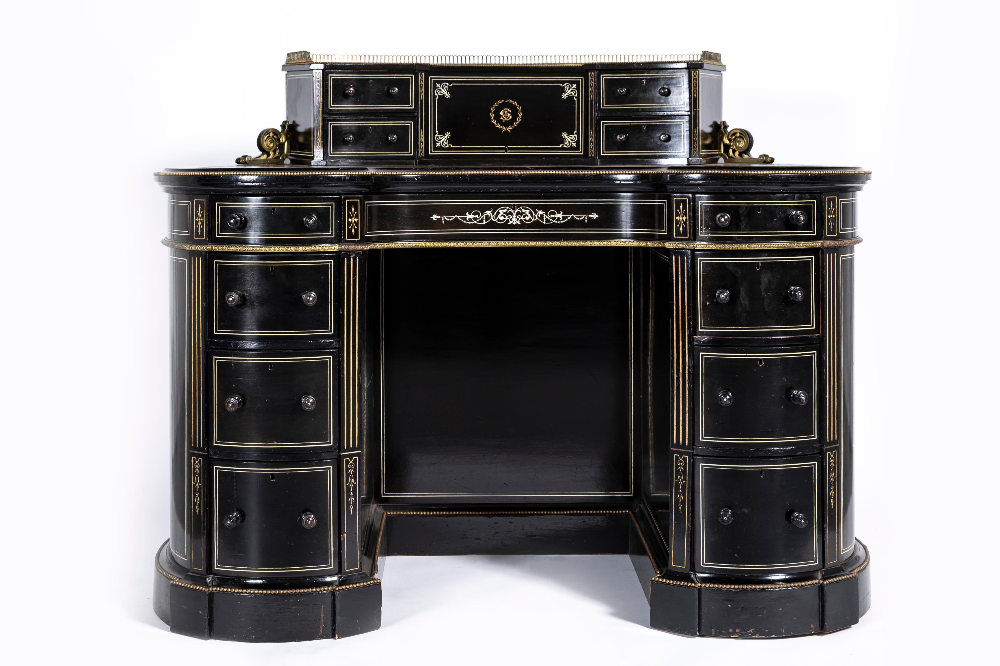 A 19. Jahrhundert Englisch Regency Nieren Form Schwarz Ebenholz Schreibtisch (Bronze) im Angebot