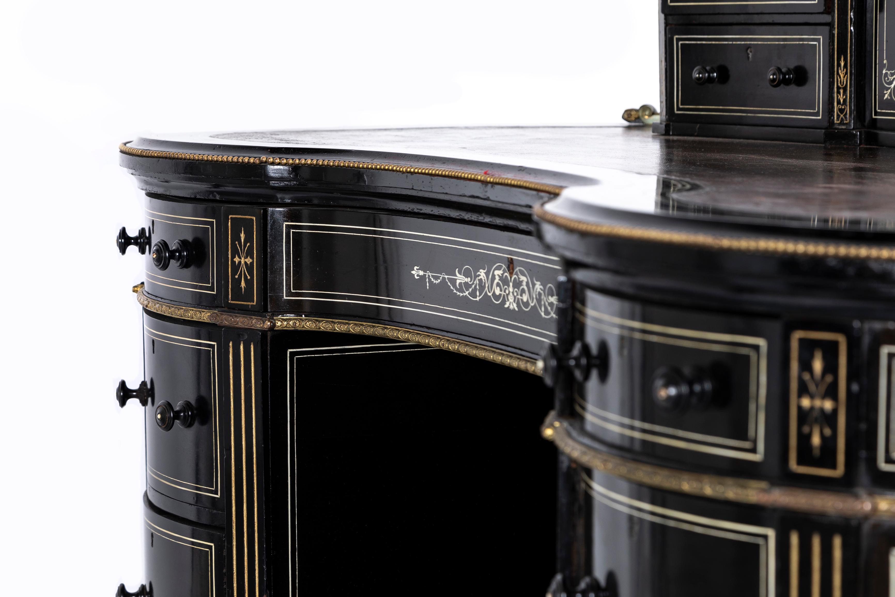 A 19. Jahrhundert Englisch Regency Nieren Form Schwarz Ebenholz Schreibtisch im Angebot 3