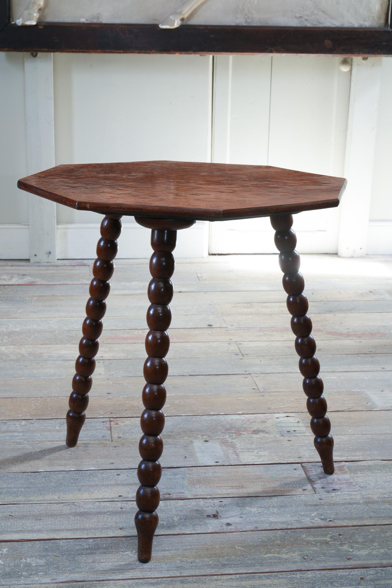 English A 19th Century Figured Walnut Occasional Table For Sale