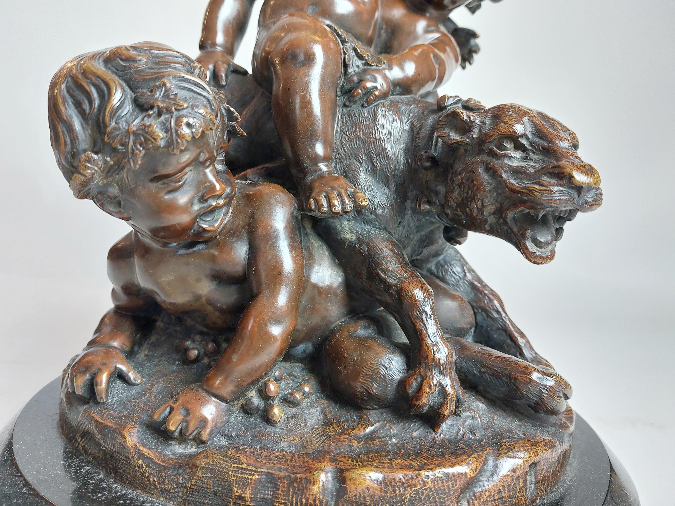 Französische Bronze von Putten aus dem 19. Jahrhundert, die mit einem Panther spielen, von Victor Paillar im Angebot 2