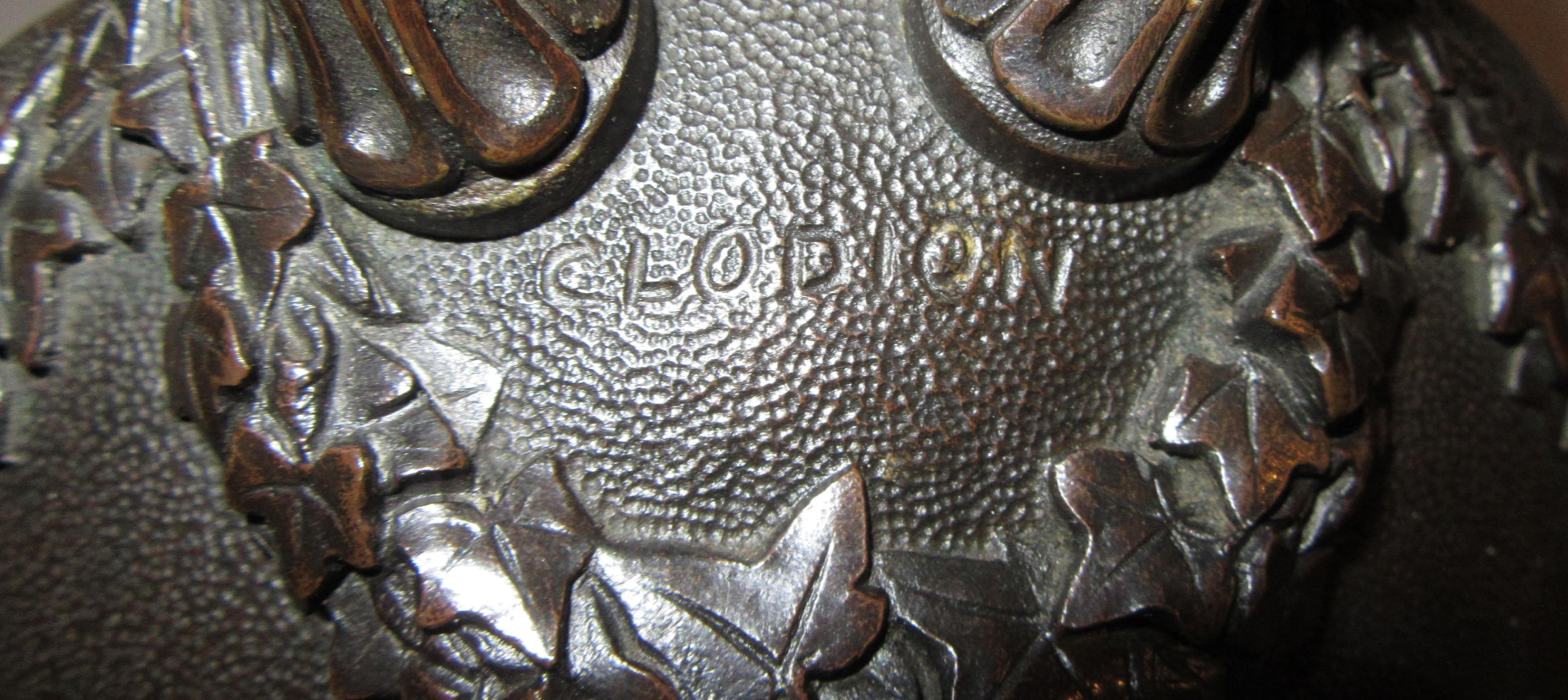 Französische Bronzeurne des 19. Jahrhunderts, gestempelt „Clodion“ im Angebot 2
