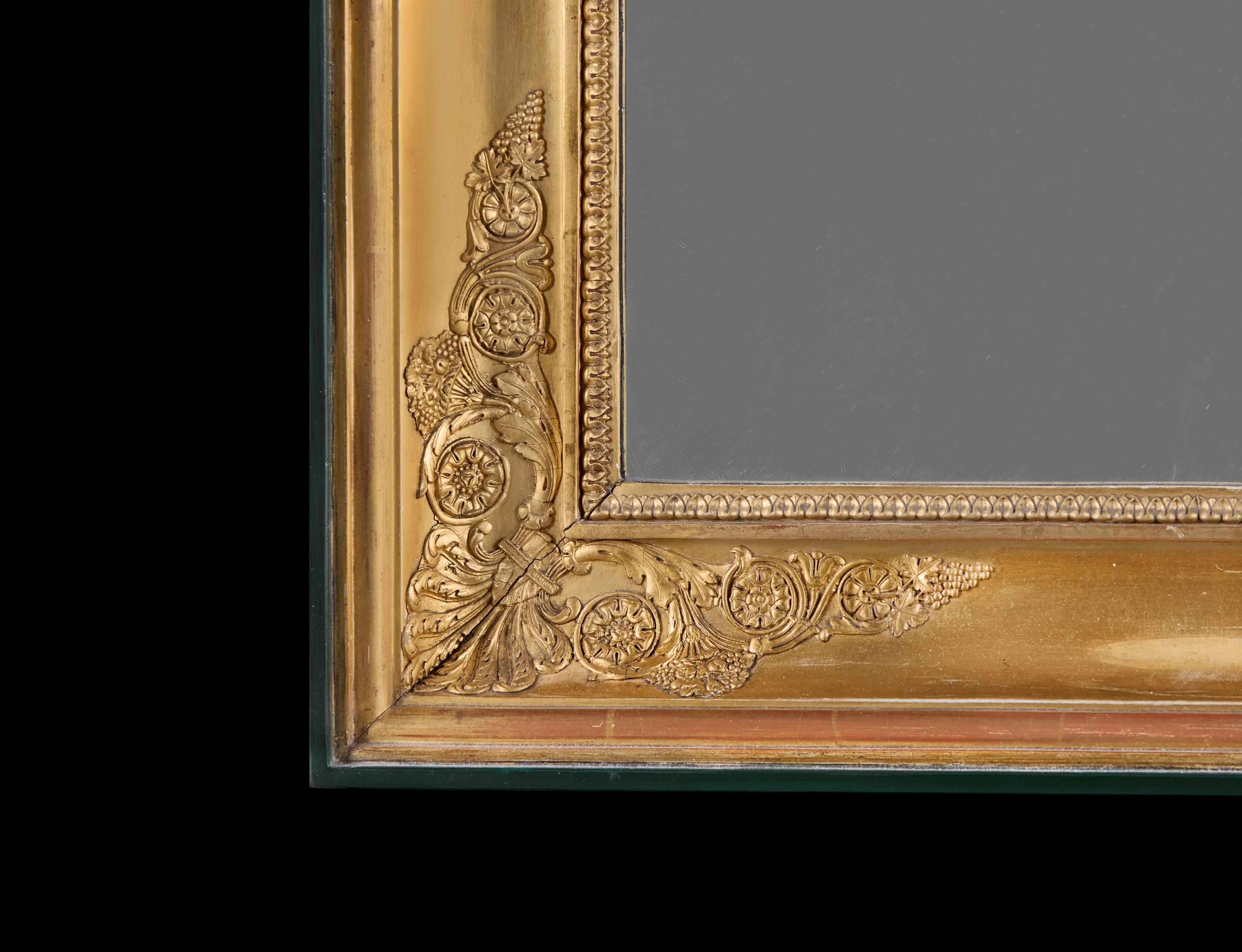 Espejo de madera dorada imperio francés del siglo XIX Francés en venta