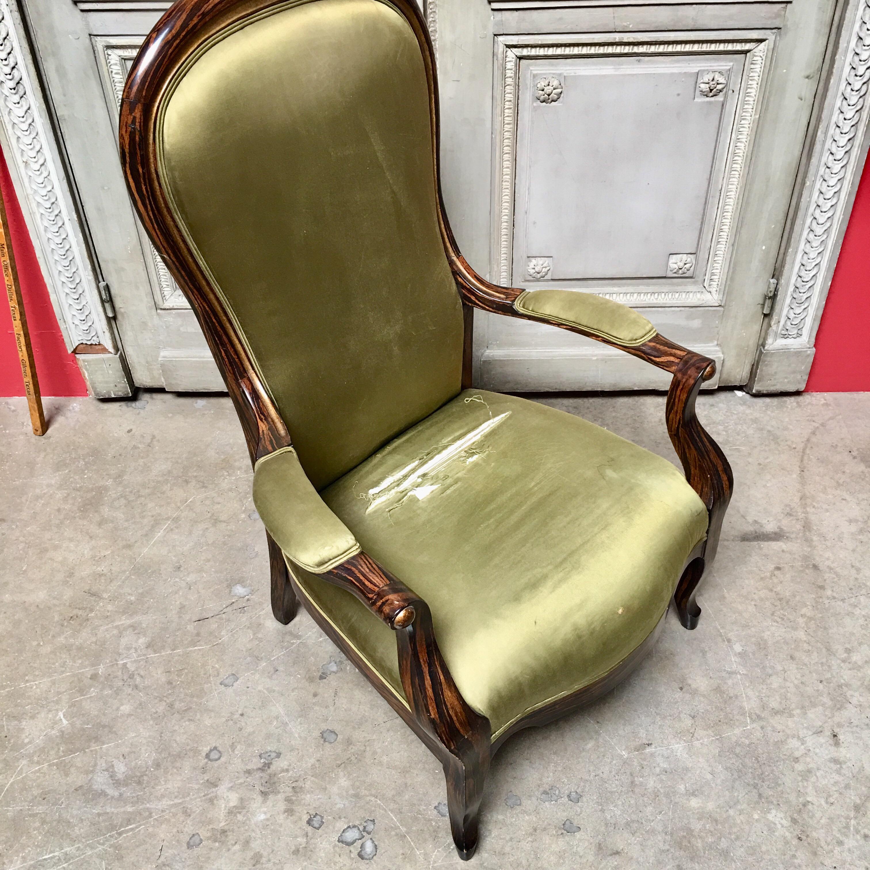 19th Century French Faux Rosewood Voltaire Chair For Sale 1