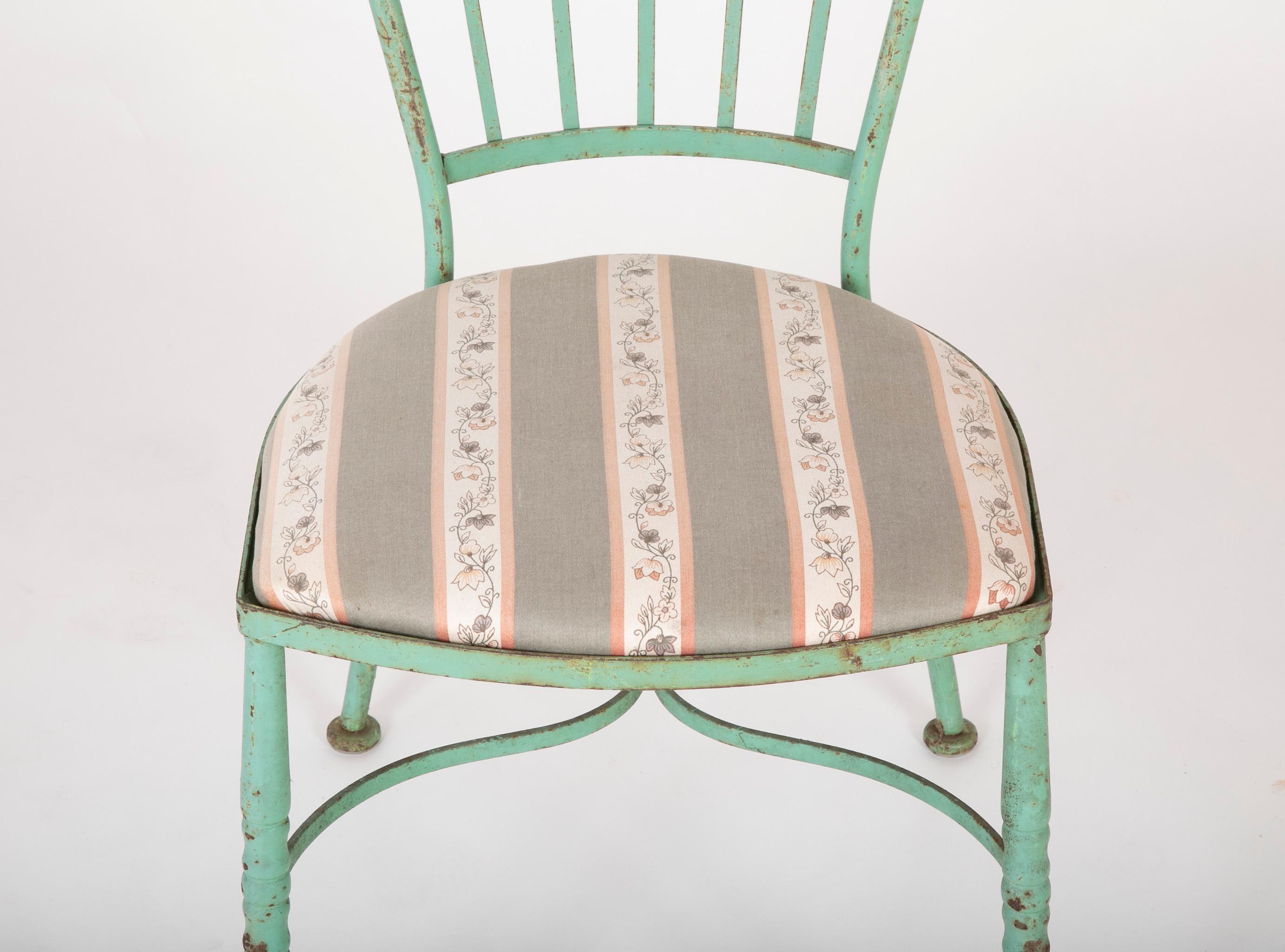 Französischer Esstisch mit eiserner Glasplatte aus dem 19. Jahrhundert und vier passenden Stühlen 12
