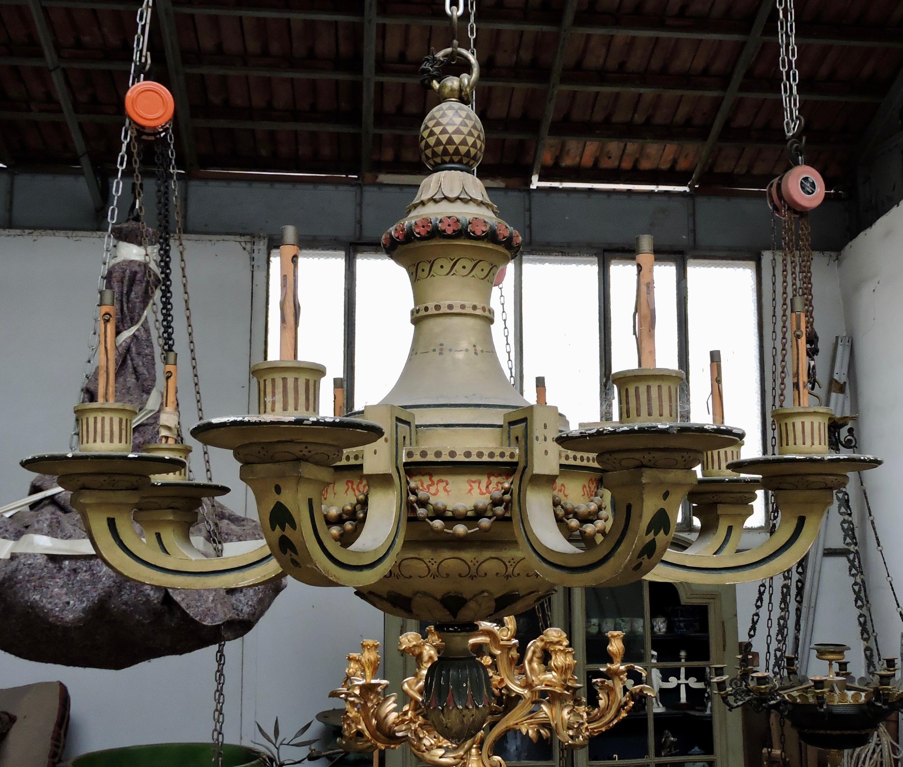 19th Century French Lacquered Wood Chandelier In Good Condition In Saint-Ouen, FR
