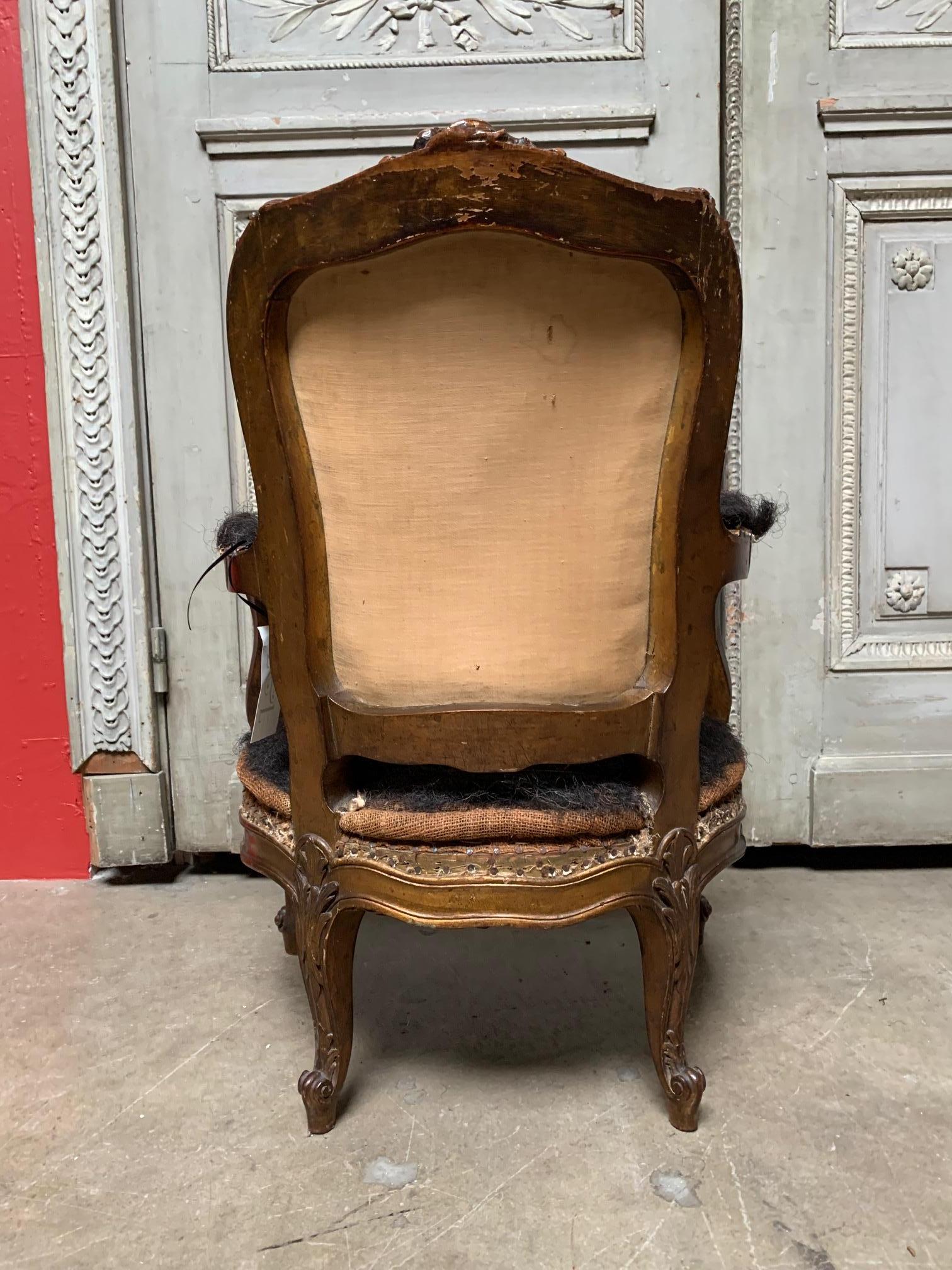 19th Century French Louis XV Style Carved and Giltwood Childs Chair In Good Condition For Sale In Dallas, TX