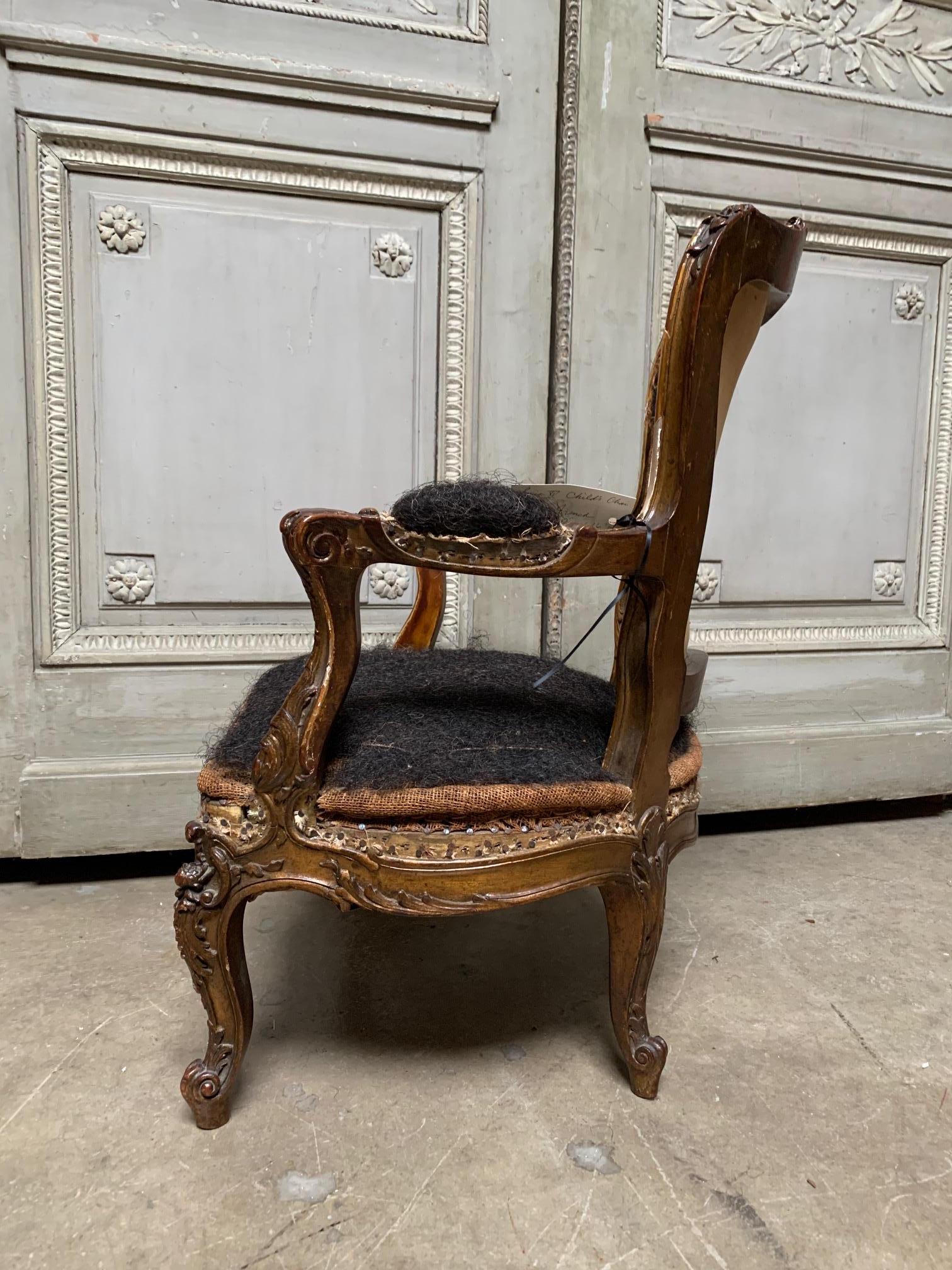 19th Century French Louis XV Style Carved and Giltwood Childs Chair For Sale 1