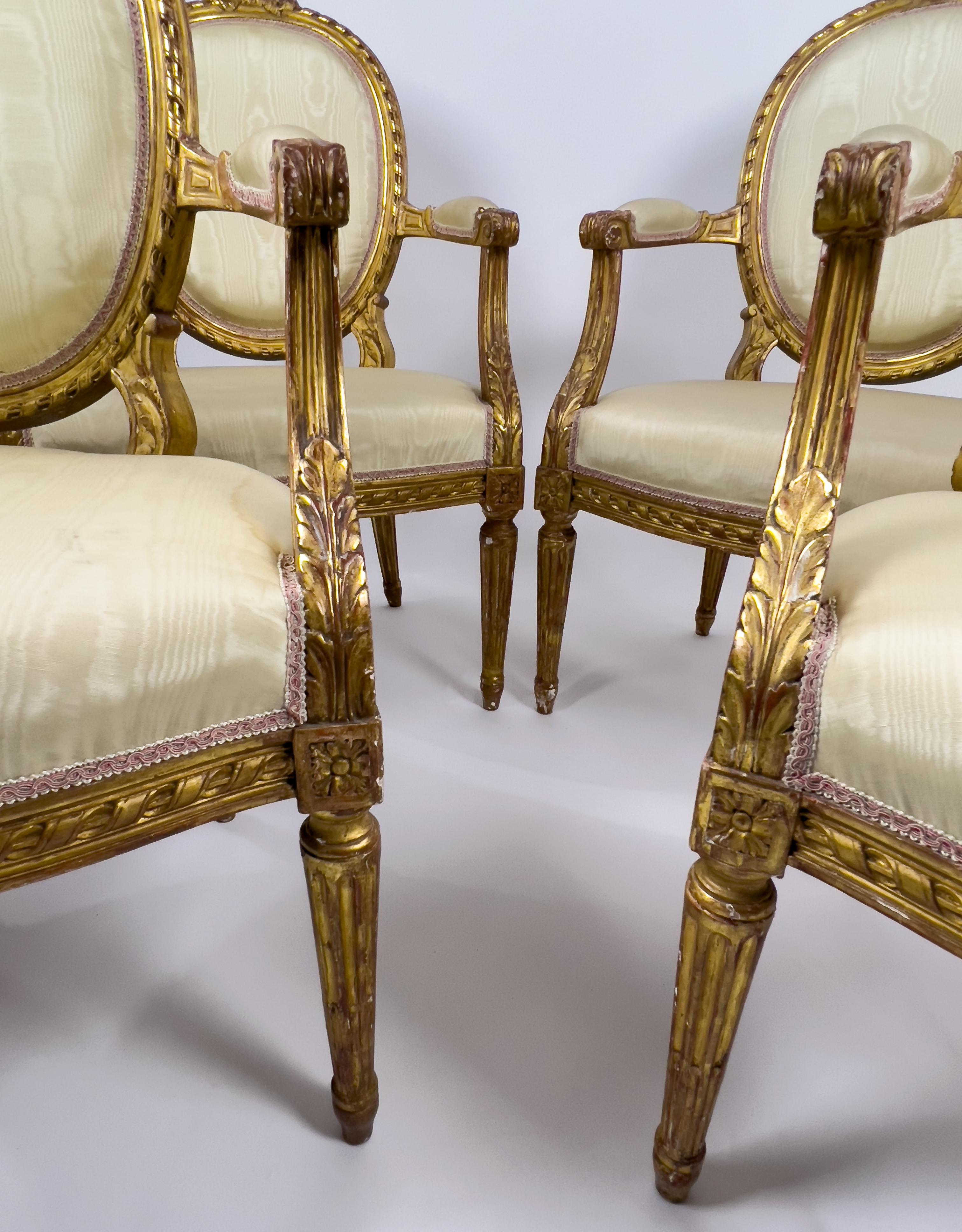 19th Century French Louis XVI Style Gilt-Wood Five-Piece Salon Suite For Sale 3