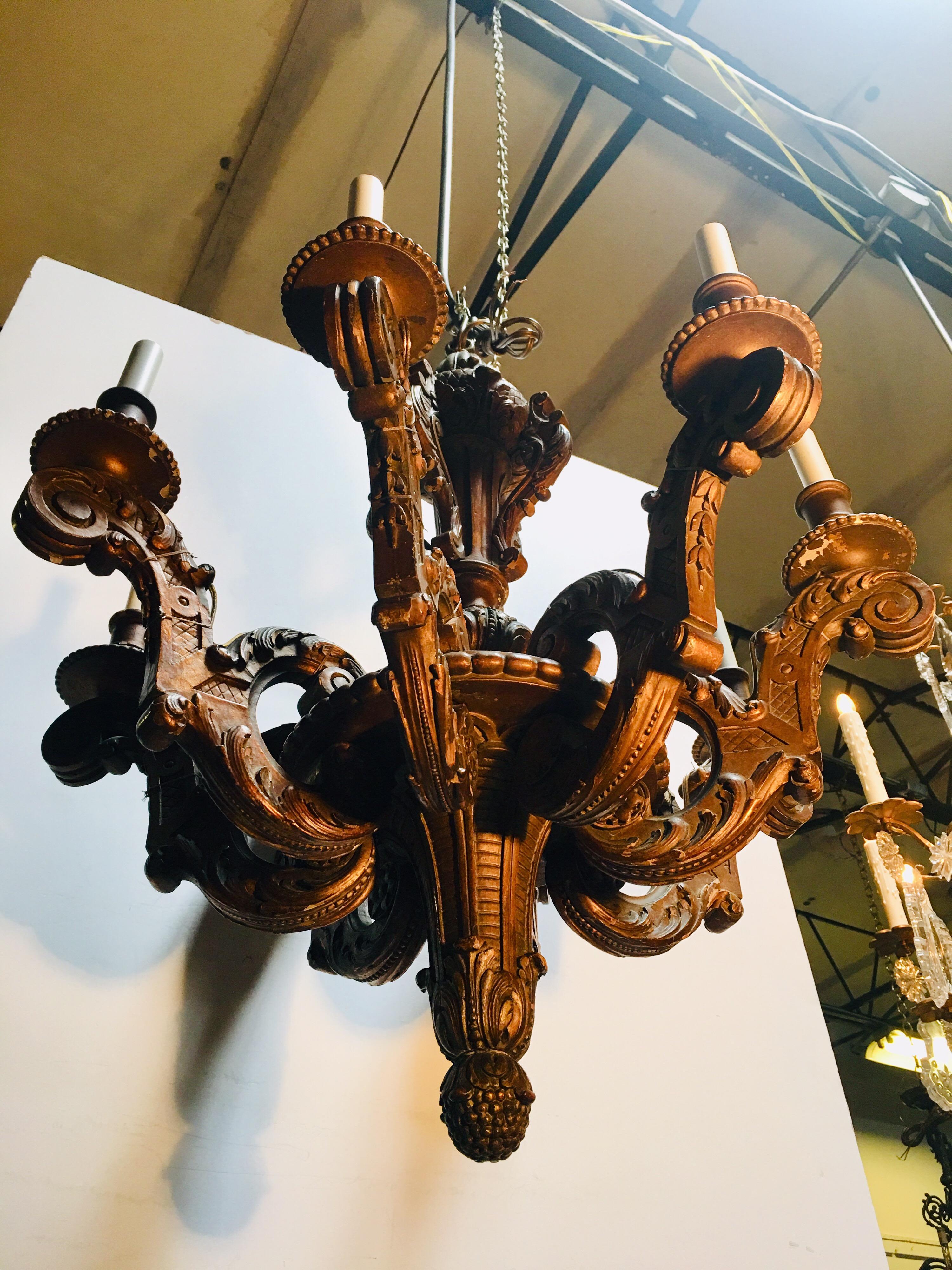 19th Century French Louis XVI Style Giltwood Chandelier In Good Condition For Sale In Dallas, TX