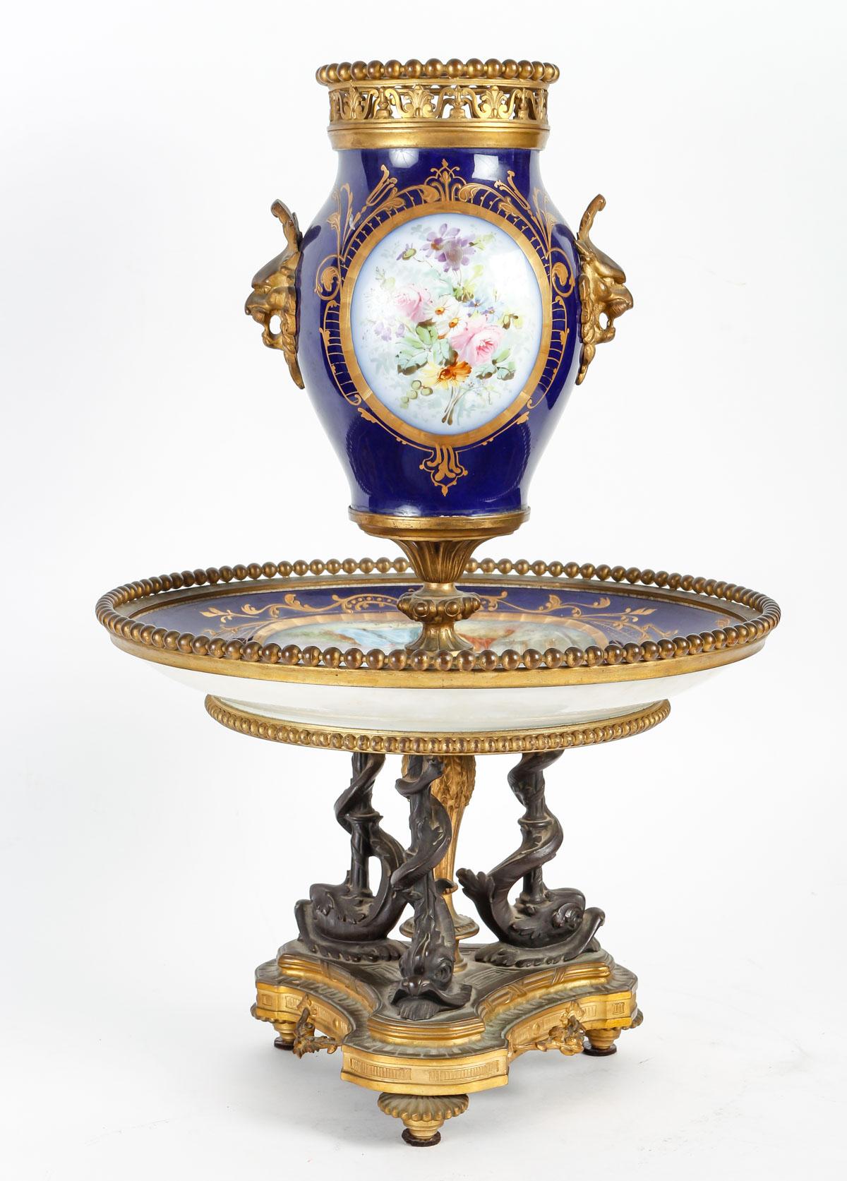 Napoleon III A 19th Century French Napoléon III Sèvres Porcelain Surtout de Table