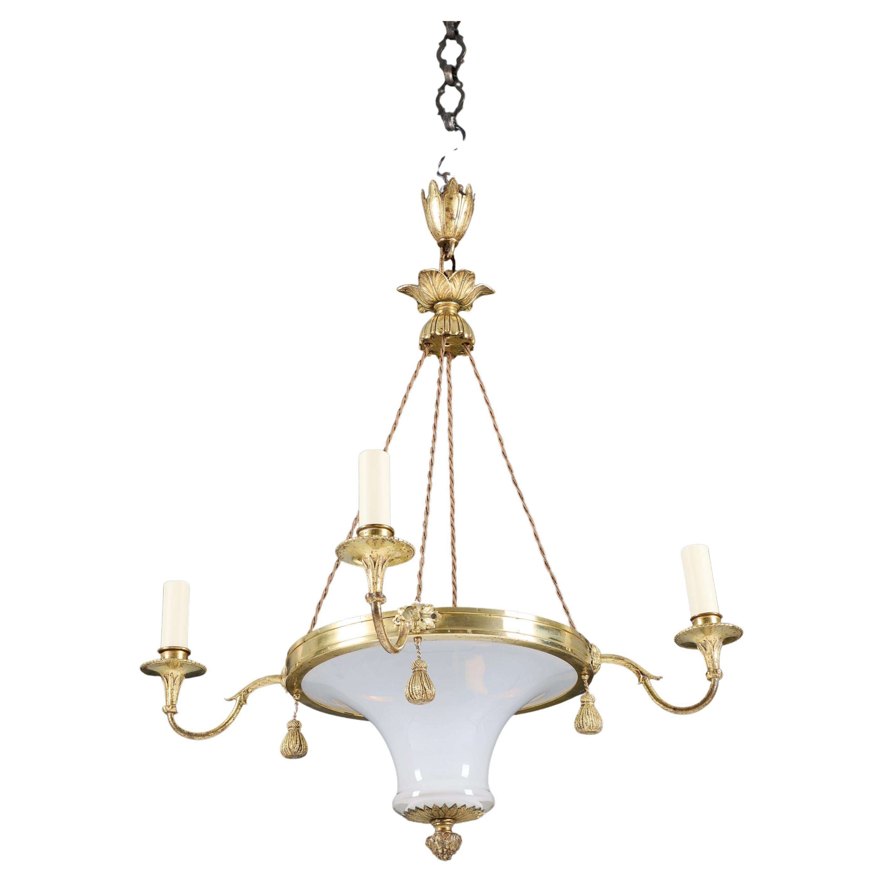 Lampadario francese del XIX secolo in vetro opalino e ormeggio in vendita