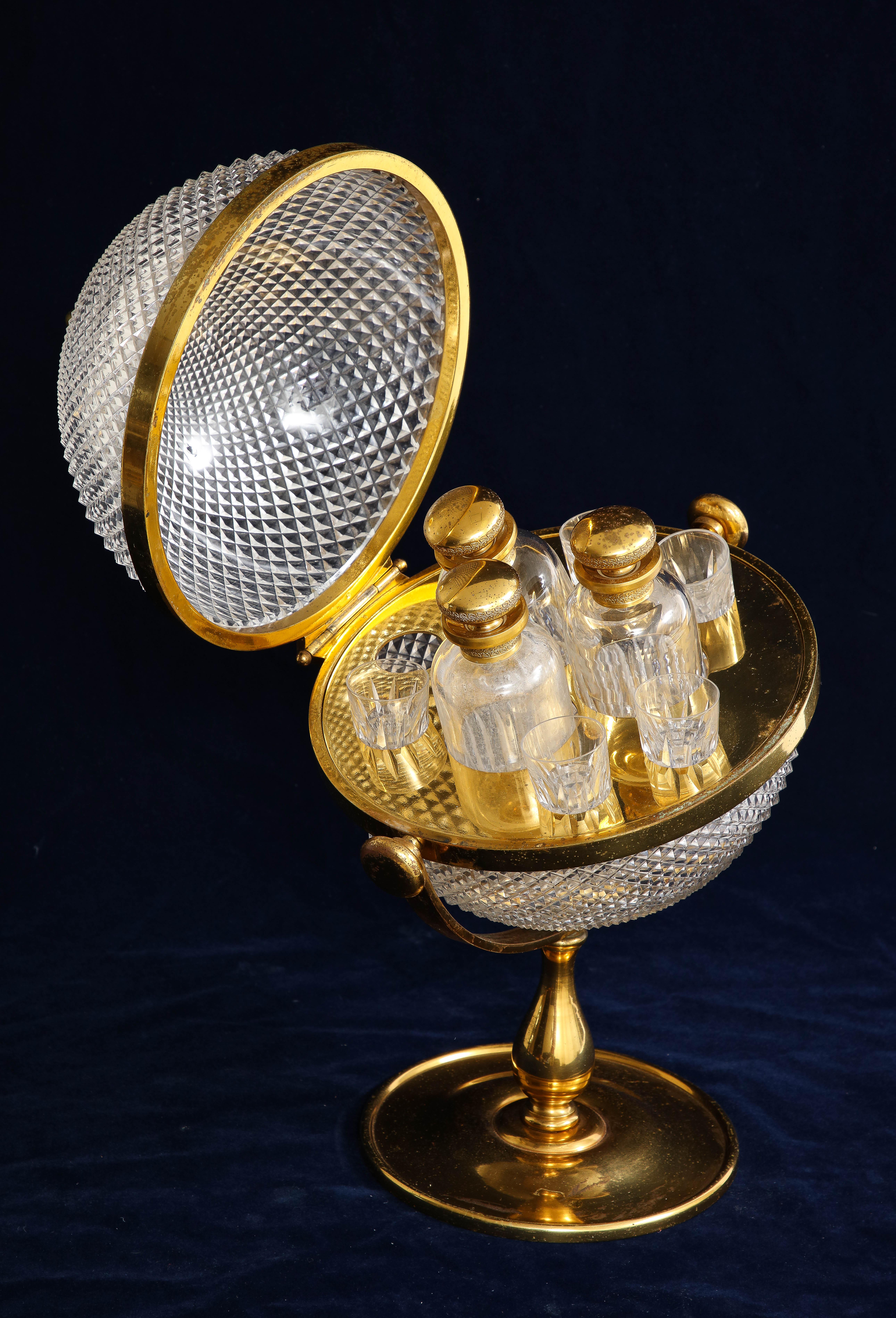 19th Century French Ormolu Mounted Rounded Globe Style Tantalus Liquor Set In Good Condition For Sale In New York, NY