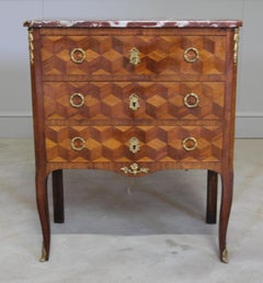 Commode en parqueterie française du 19ème siècle