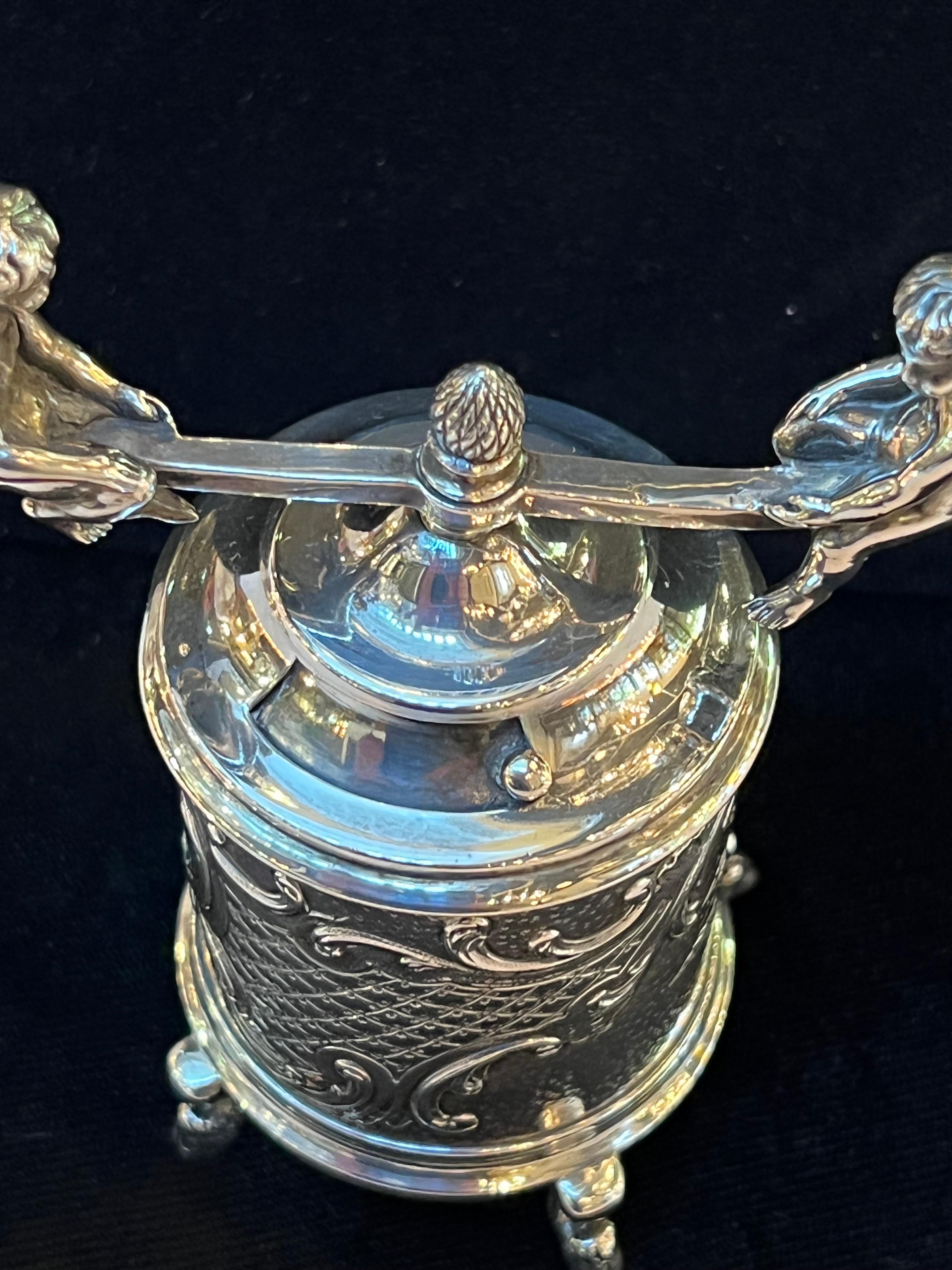 19th Century French Sterling Hallmarked Pepper Mill by Jean Granvigne In Good Condition For Sale In Lambertville, NJ