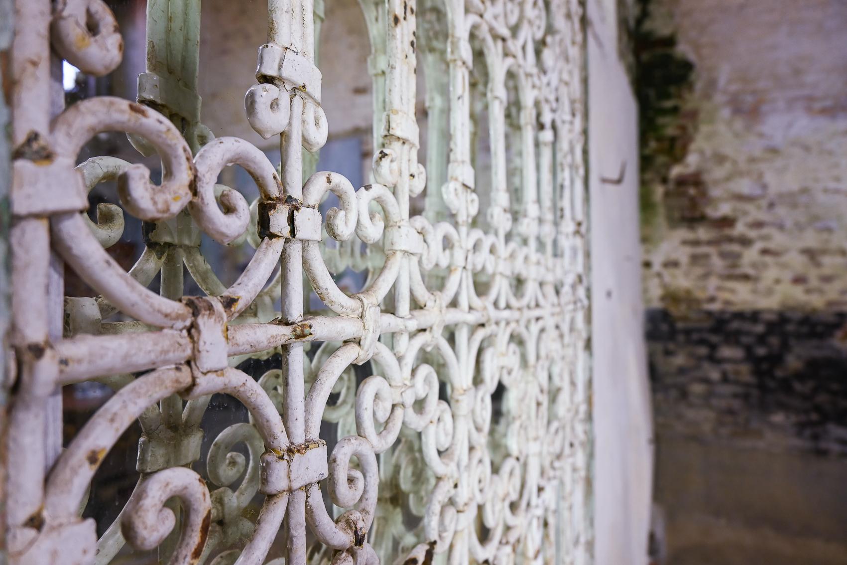 Francese Specchio in ferro battuto francese del XIX secolo - Giardino in vendita