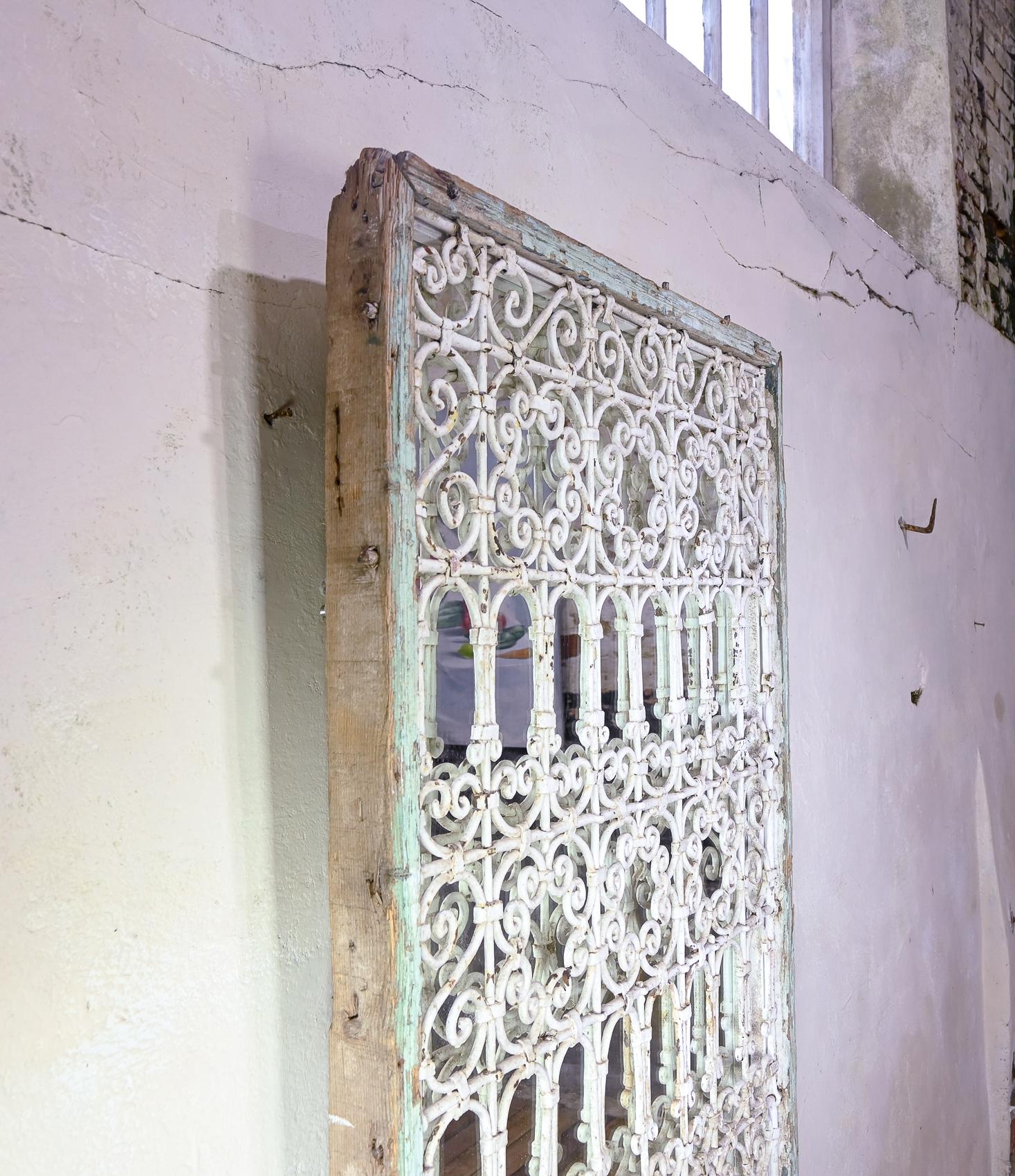 Dipinto Specchio in ferro battuto francese del XIX secolo - Giardino in vendita