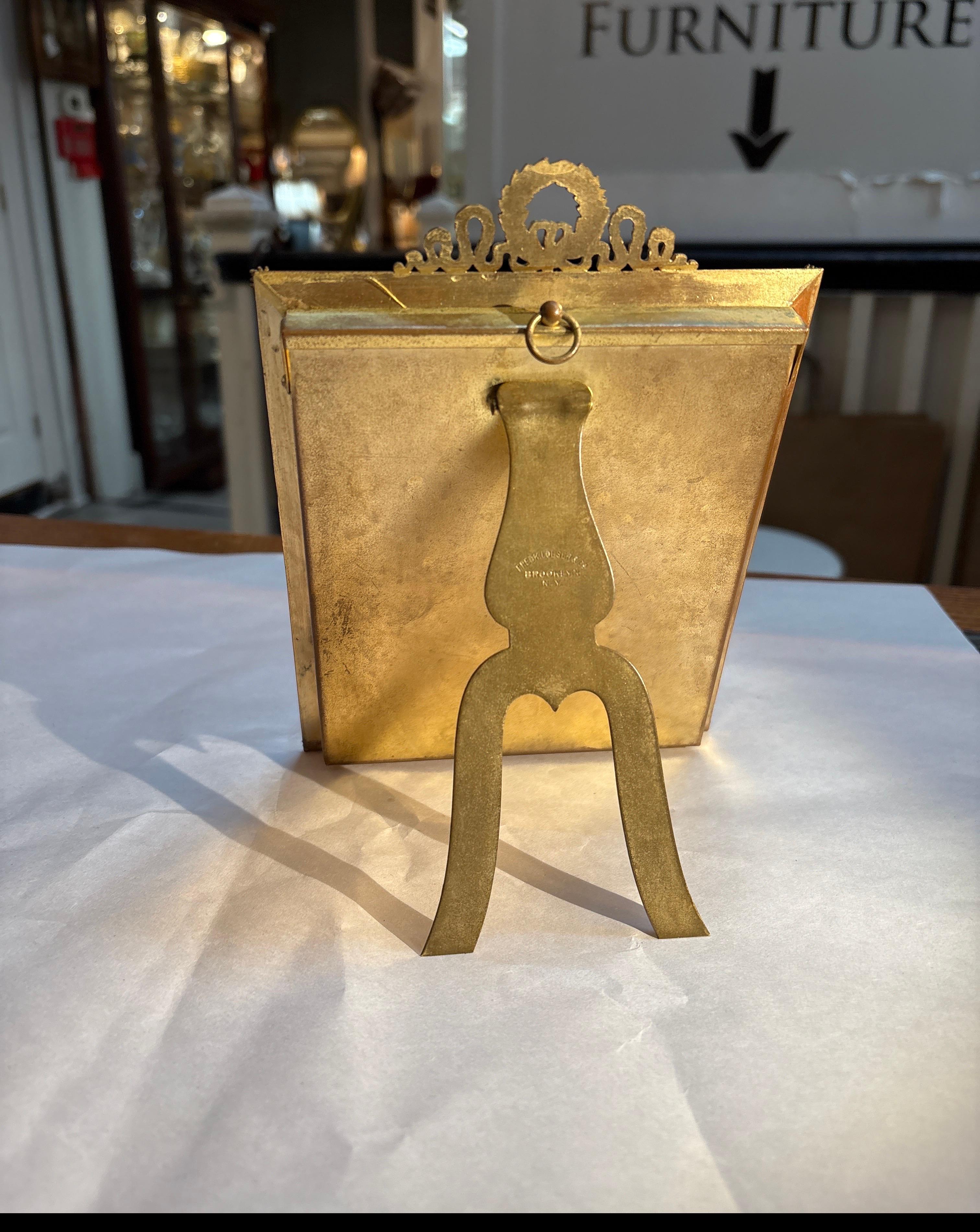 Américain Cadre en bronze doré du 19e siècle. en vente
