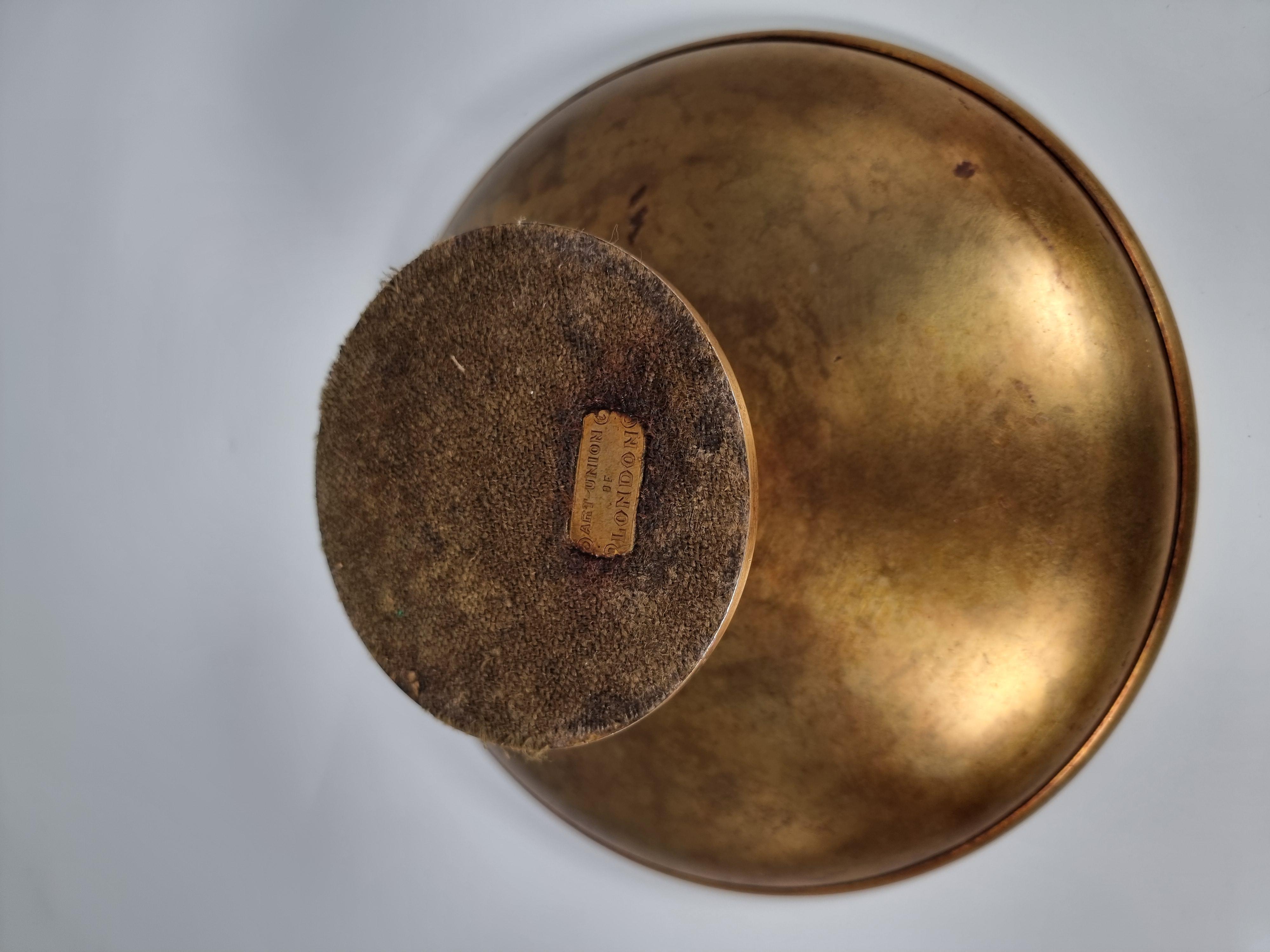 Centre de table ou tazza en vermeil du 19e siècle, anglais vers 1880 en vente 7