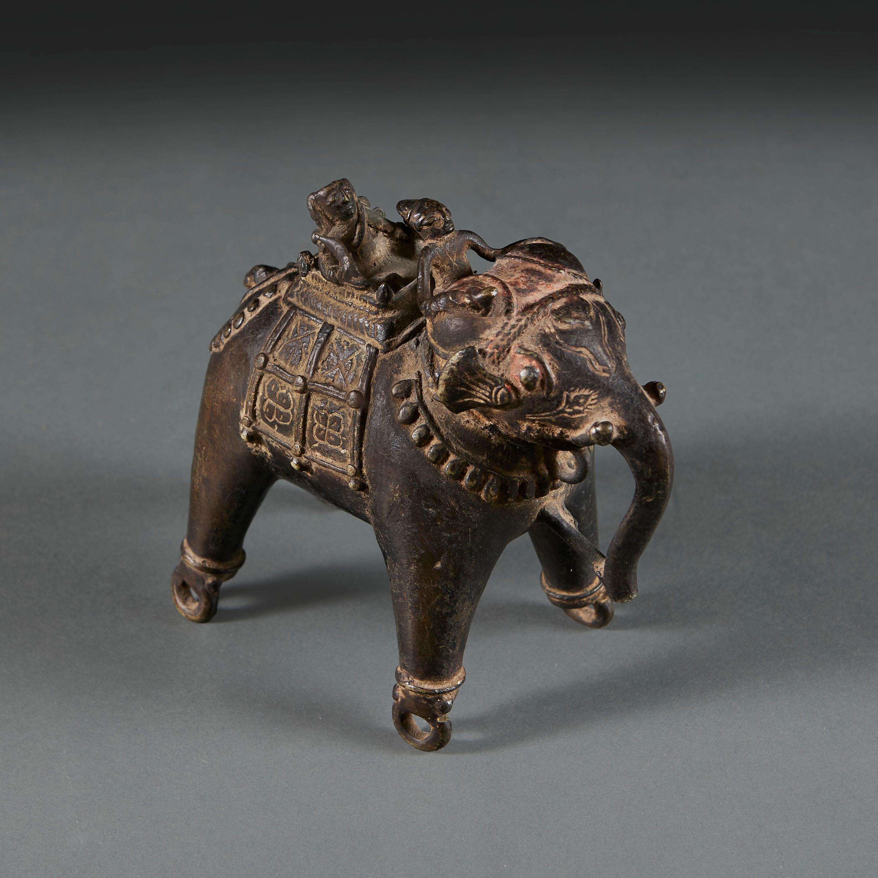 A 19th Century Indian Bronze Elephant Toy  For Sale 2