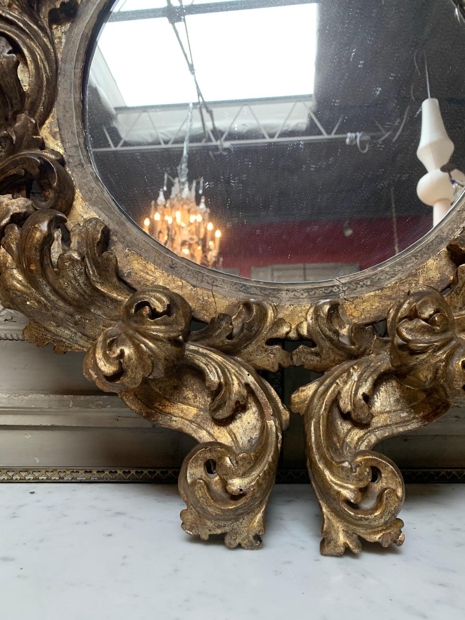 19th Century Italian Carved and Giltwood Round Baroque Style Mirror 2