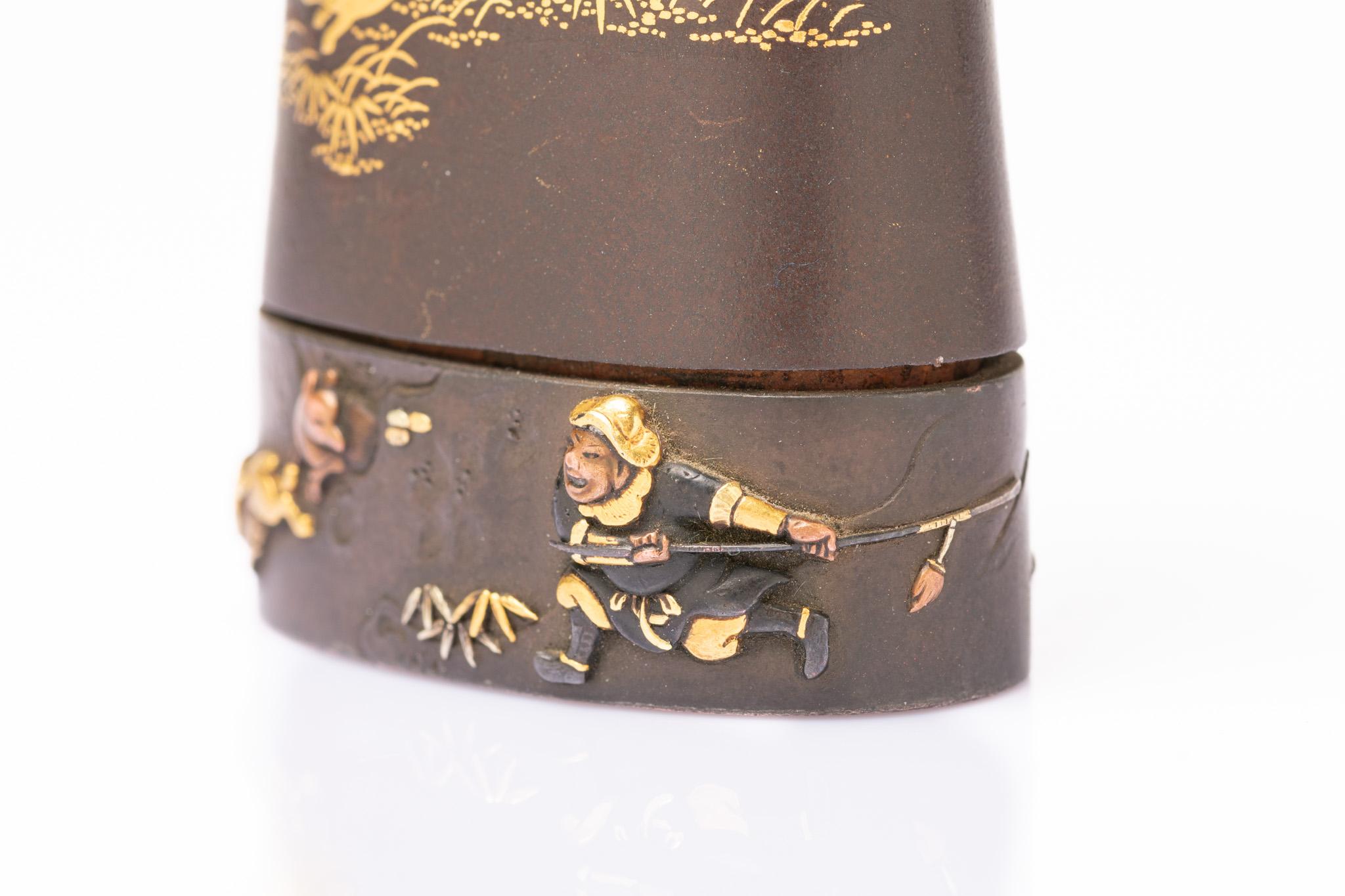 A 19th Century Japanese Meiji Shakudo Vesta Case By Komai Otojiro For Sale 2