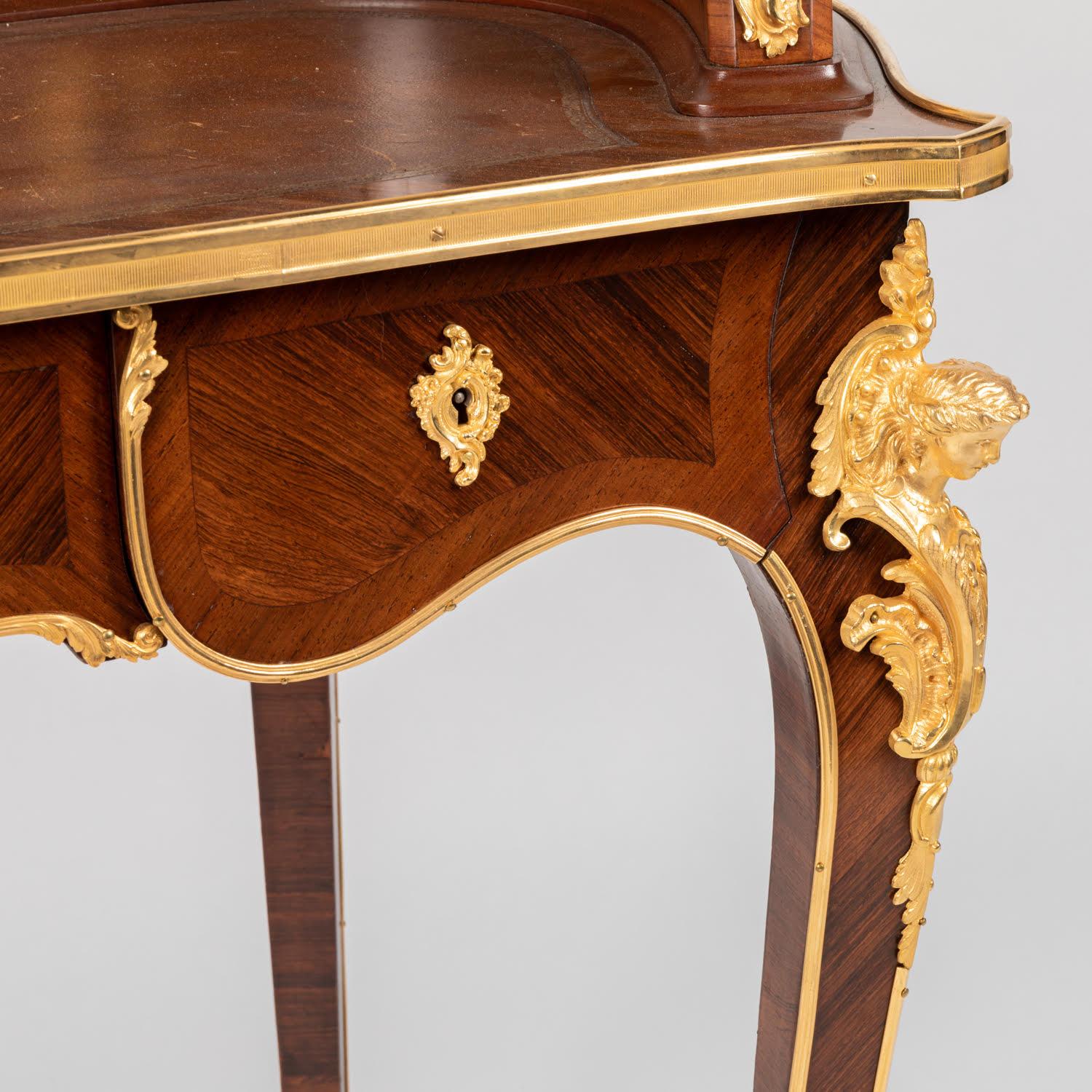 Scrivania da donna del XIX secolo in intarsio e bronzo dorato, stile Luigi XV. in vendita 5