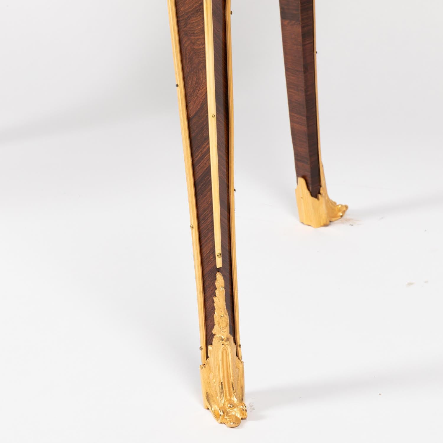 Scrivania da donna del XIX secolo in intarsio e bronzo dorato, stile Luigi XV. in vendita 7