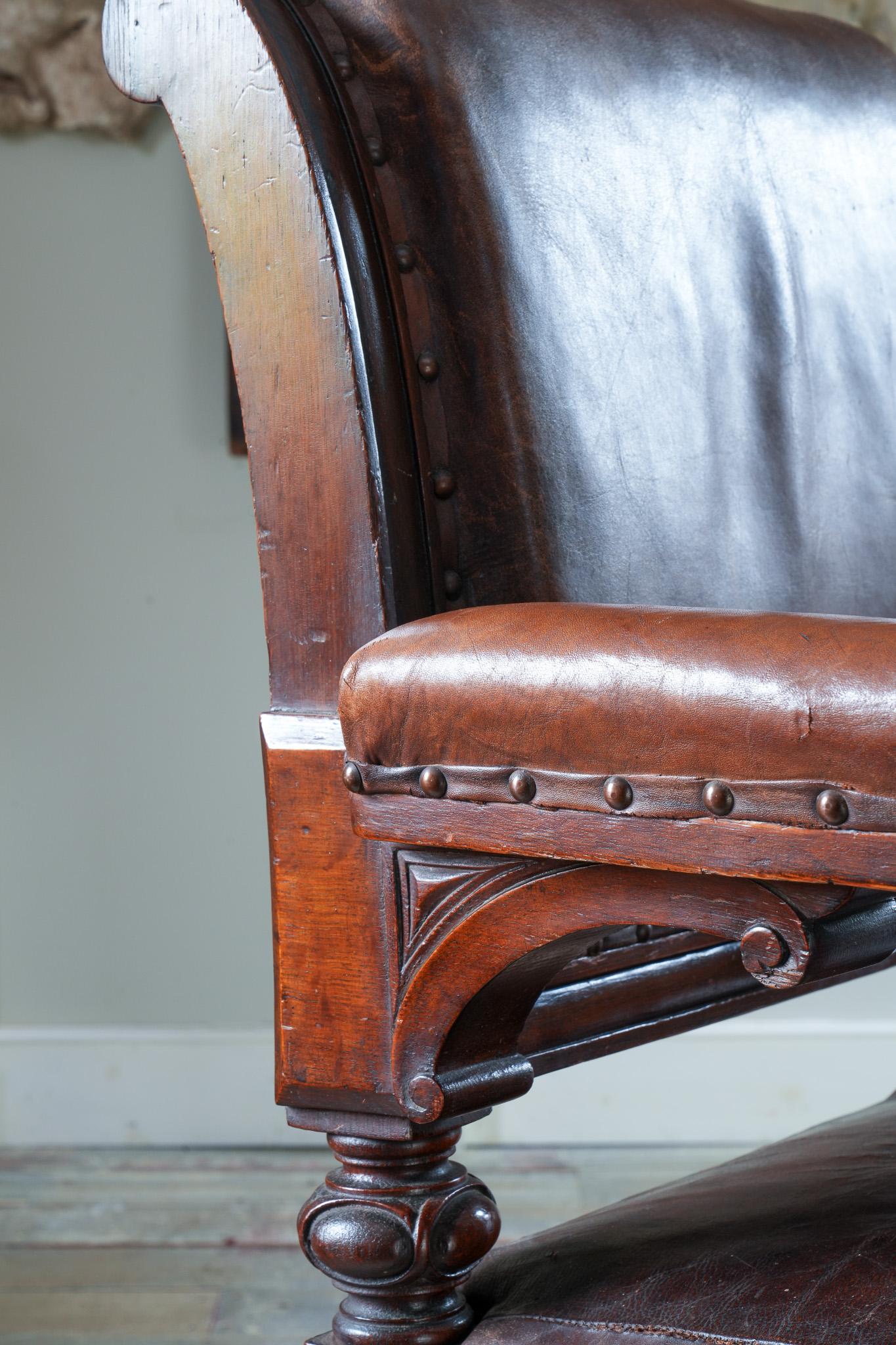 Cuir Chaise de bureau en cuir du XIXe siècle en vente