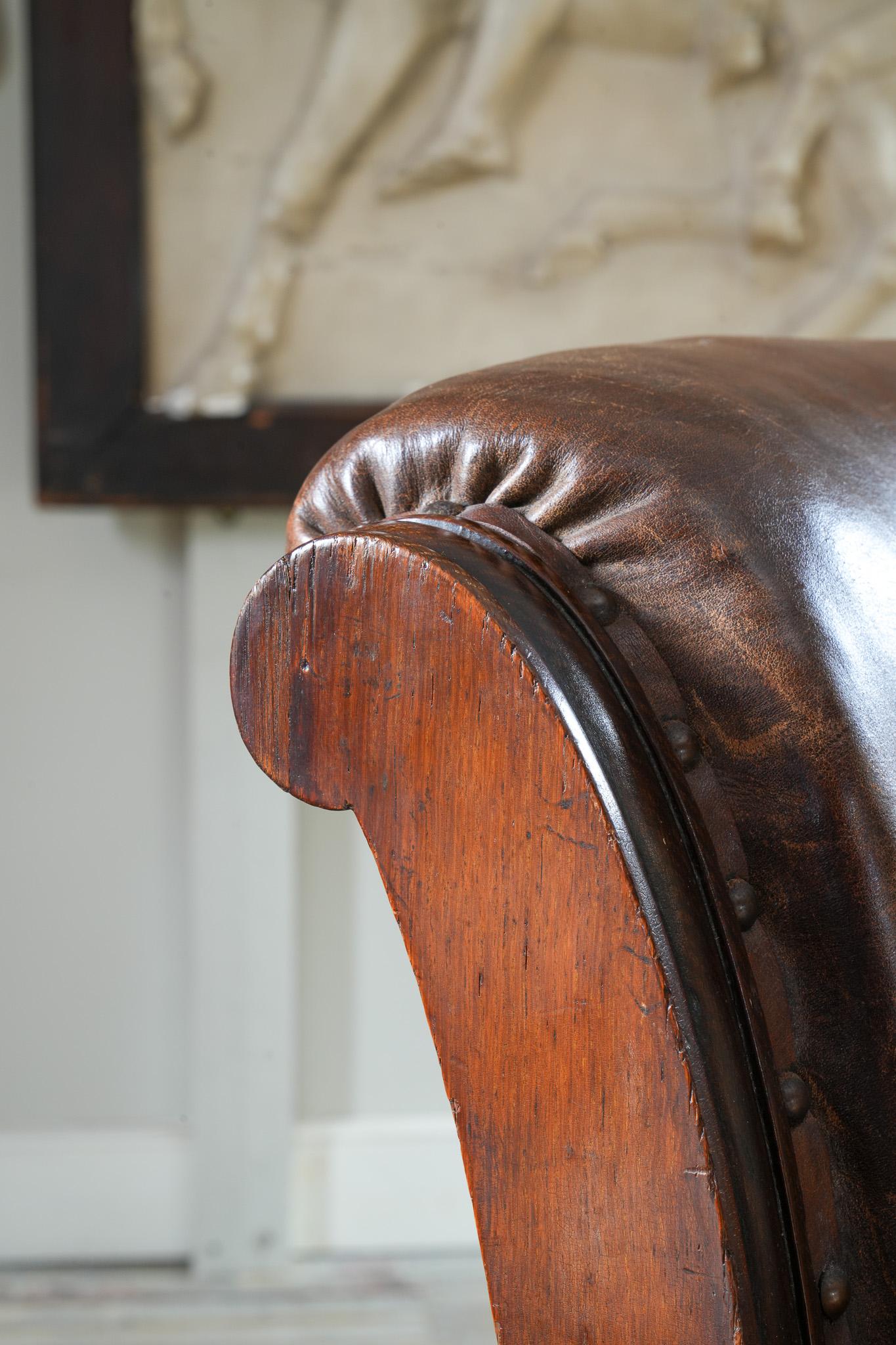 Chaise de bureau en cuir du XIXe siècle en vente 1