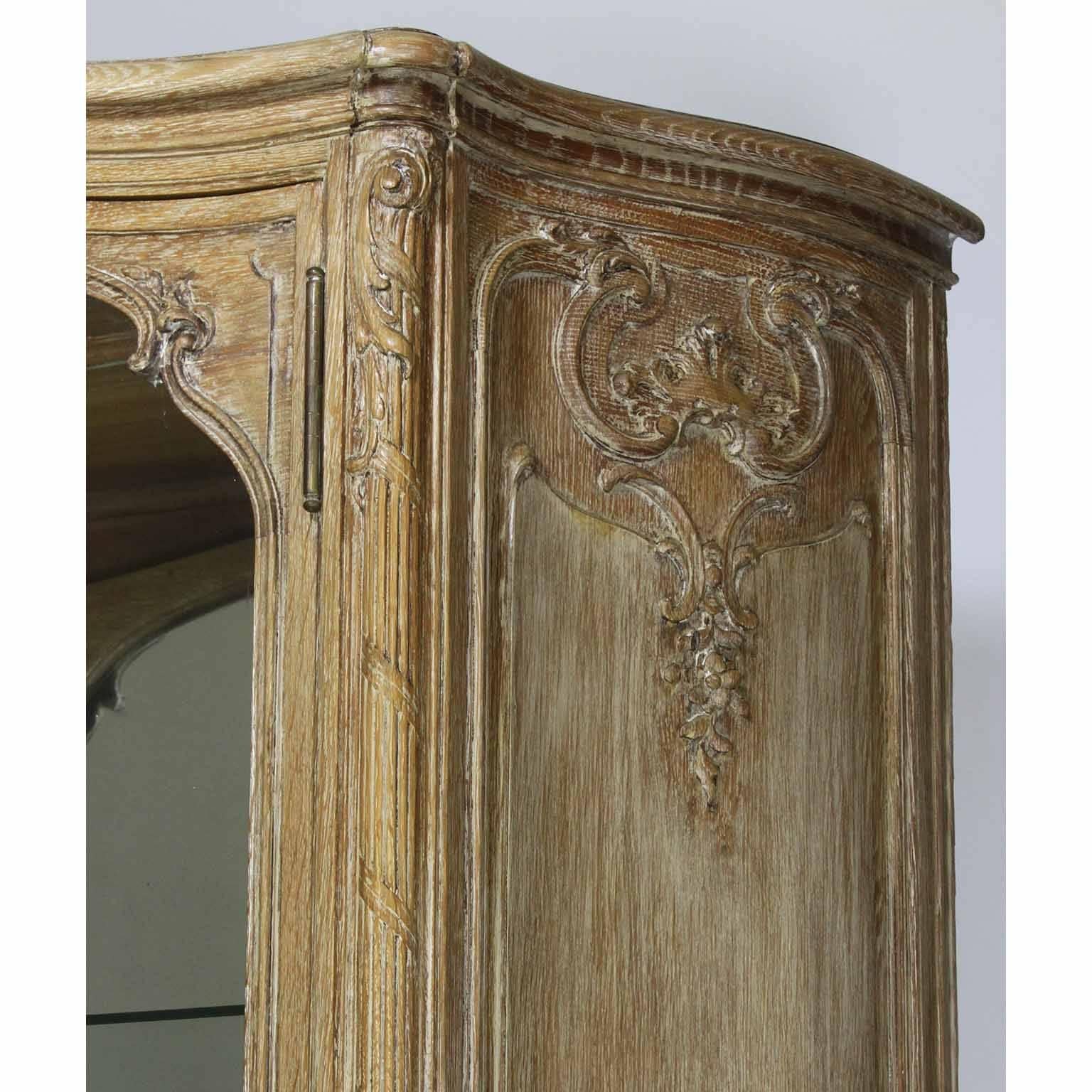 Hand-Carved 19th Century Louis XV Style Country French Carved White-Washed Walnut Vitrine  For Sale