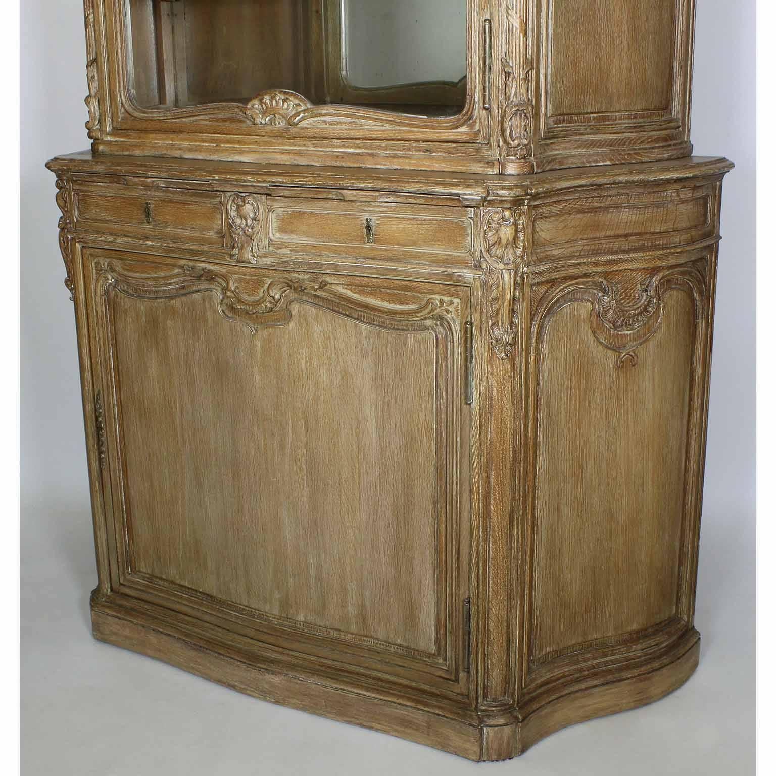 19th Century Louis XV Style Country French Carved White-Washed Walnut Vitrine  For Sale 1